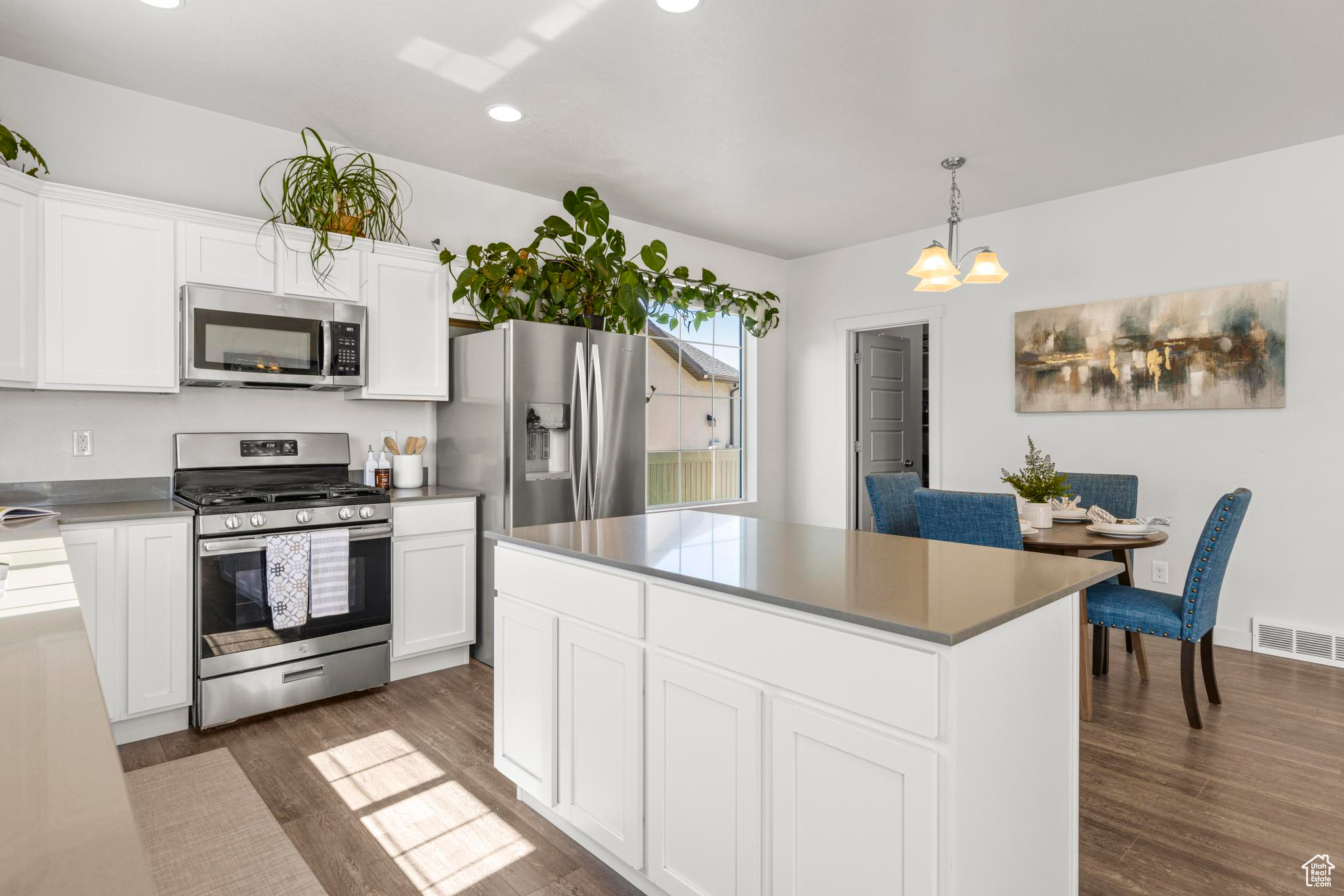 property viewer photo 4