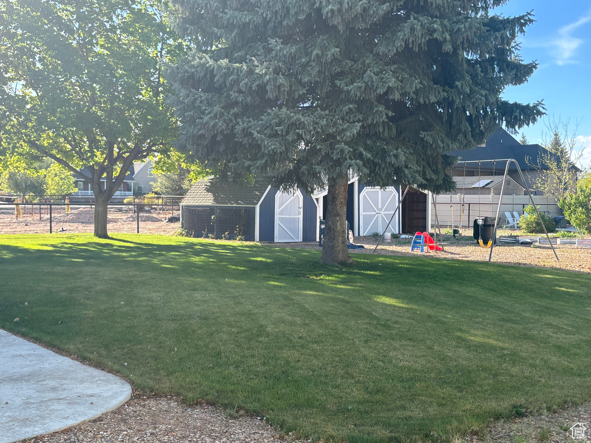 property viewer photo 6