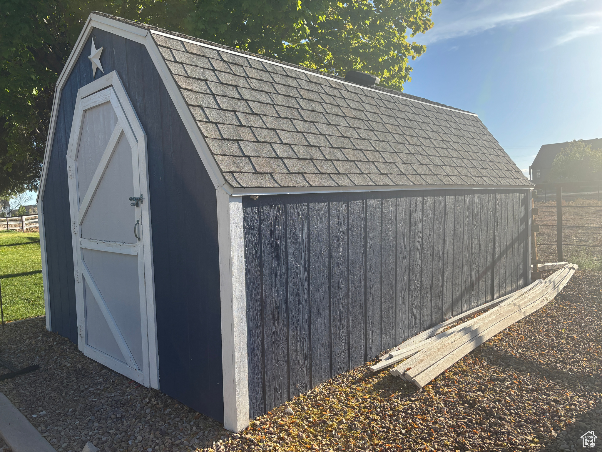property viewer photo 7