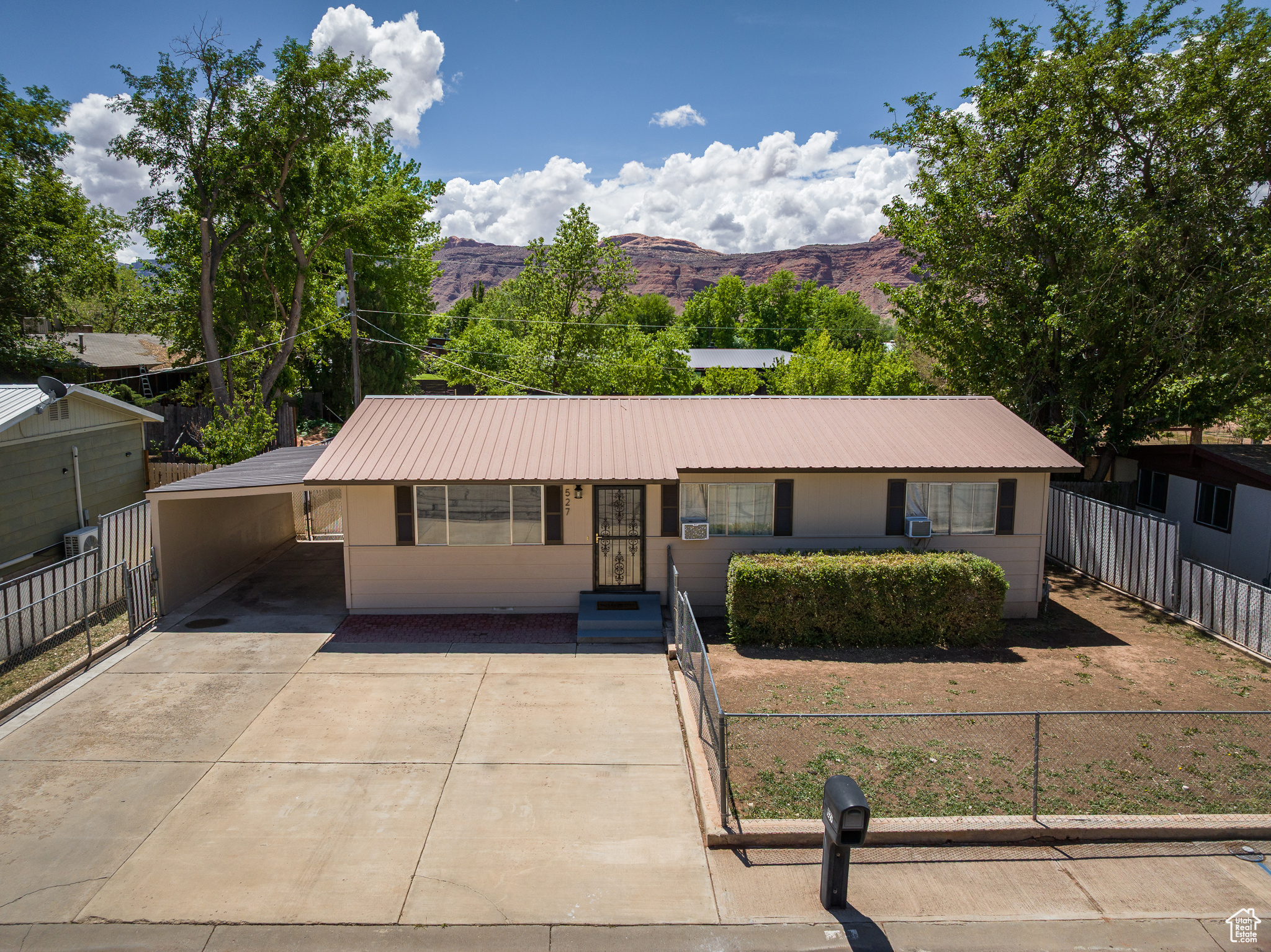 main property photo 19