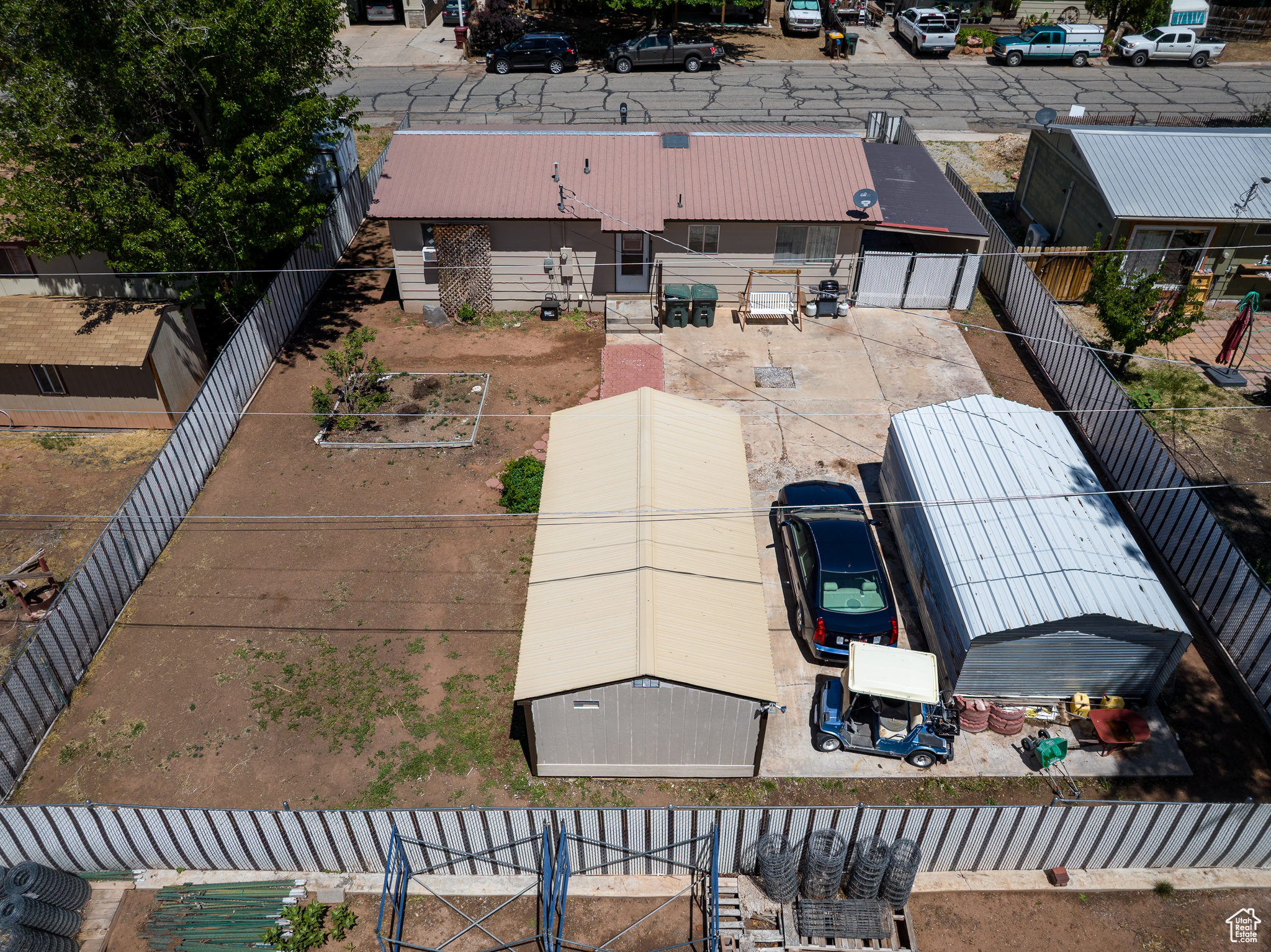 main property photo 33