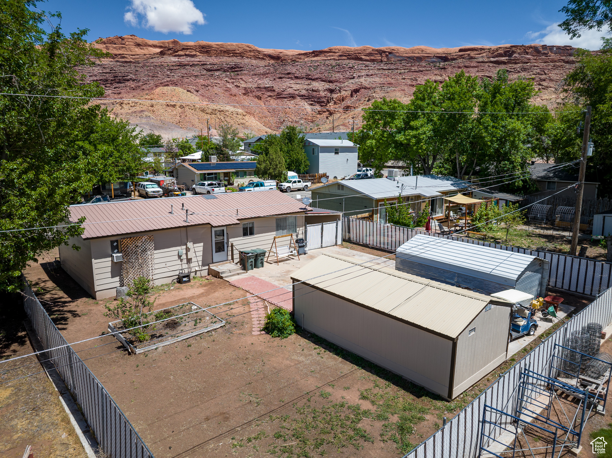main property photo 36