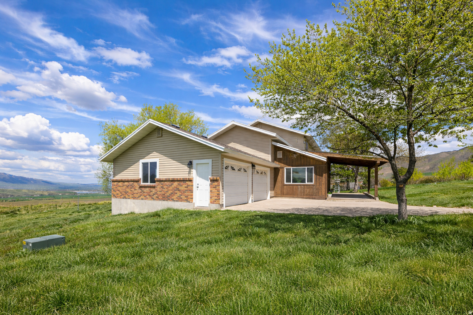 main property photo 37