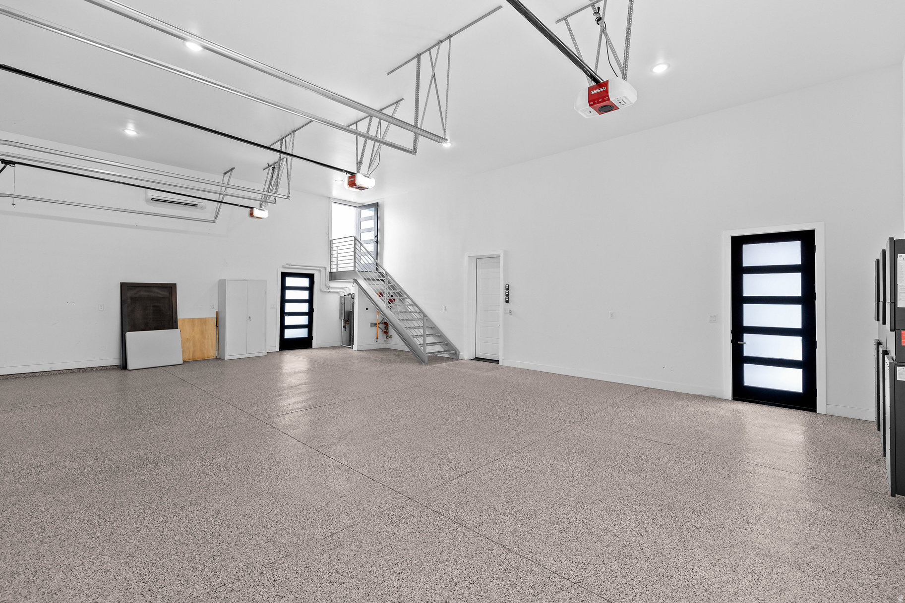 main property photo 59