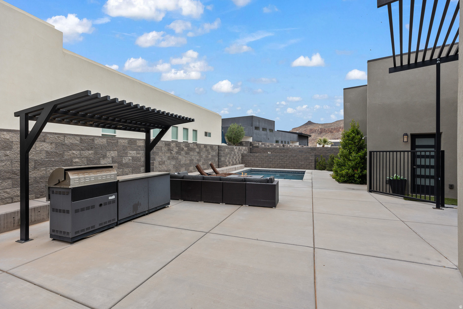 main property photo 67