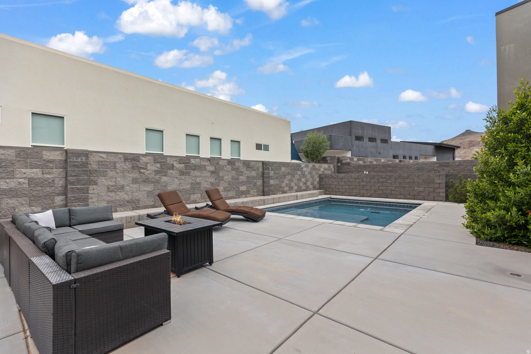 main property photo 68