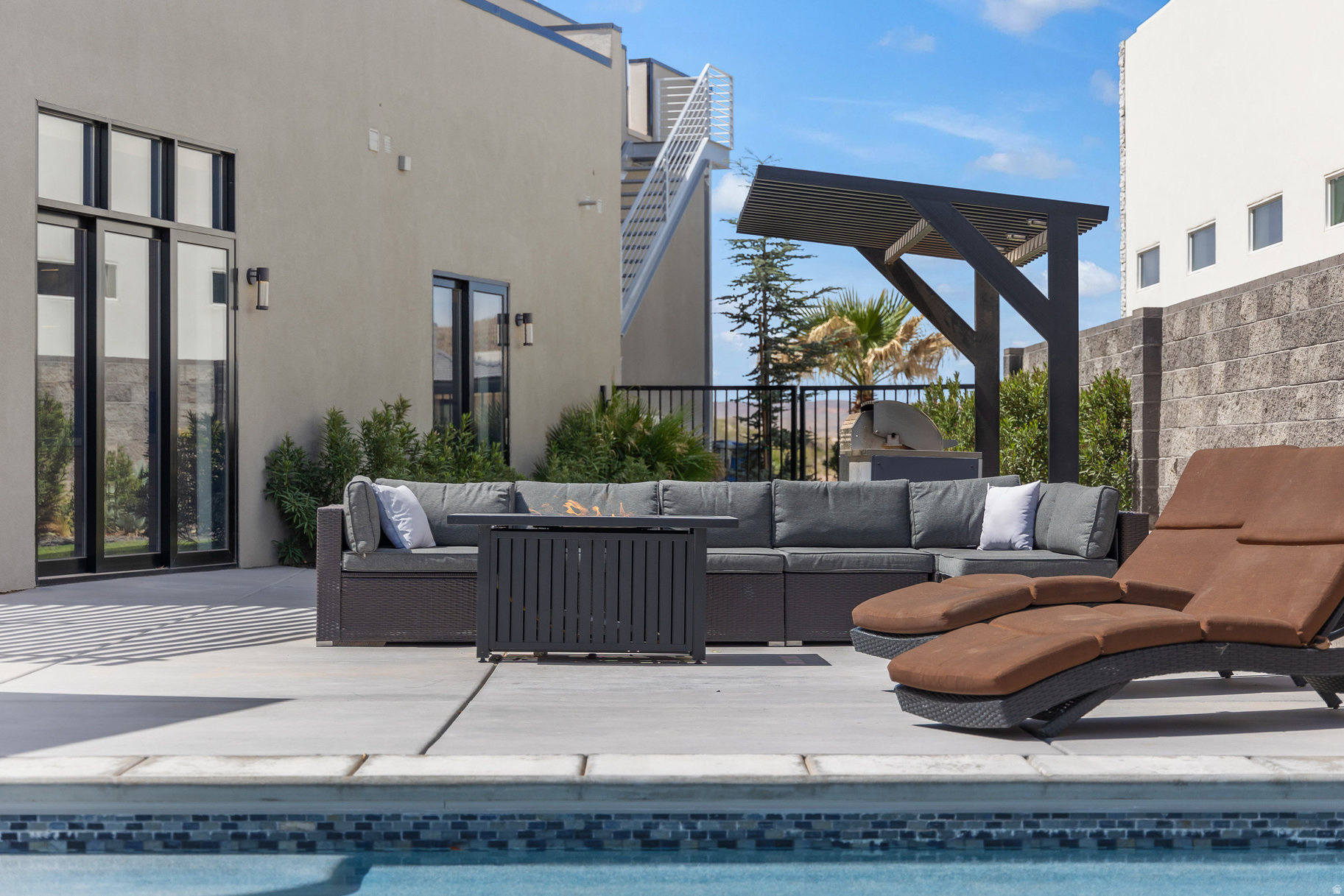 main property photo 71