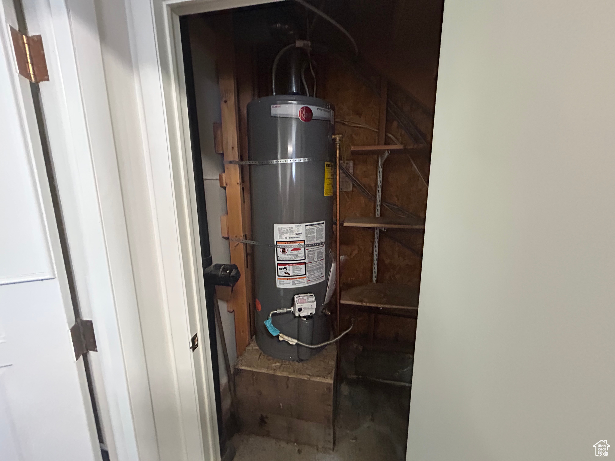 main property photo 23