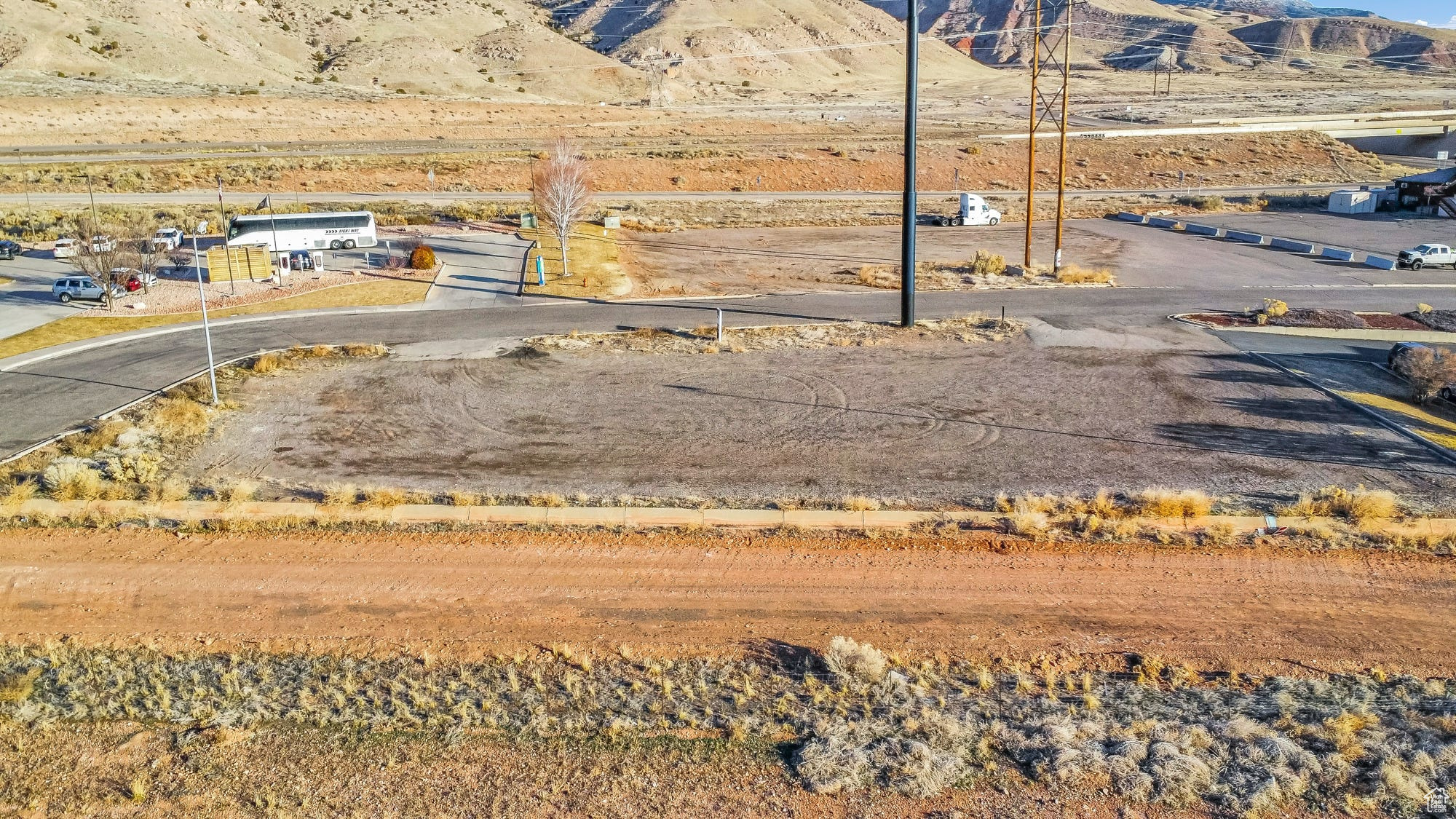 main property photo 4