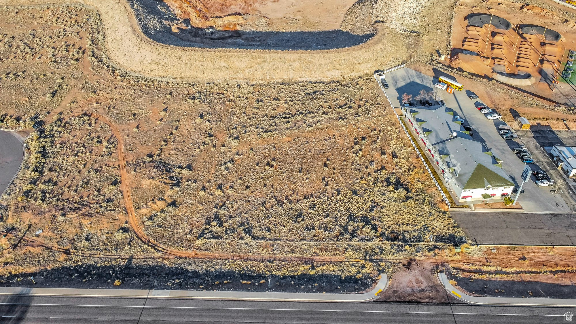 main property photo 6