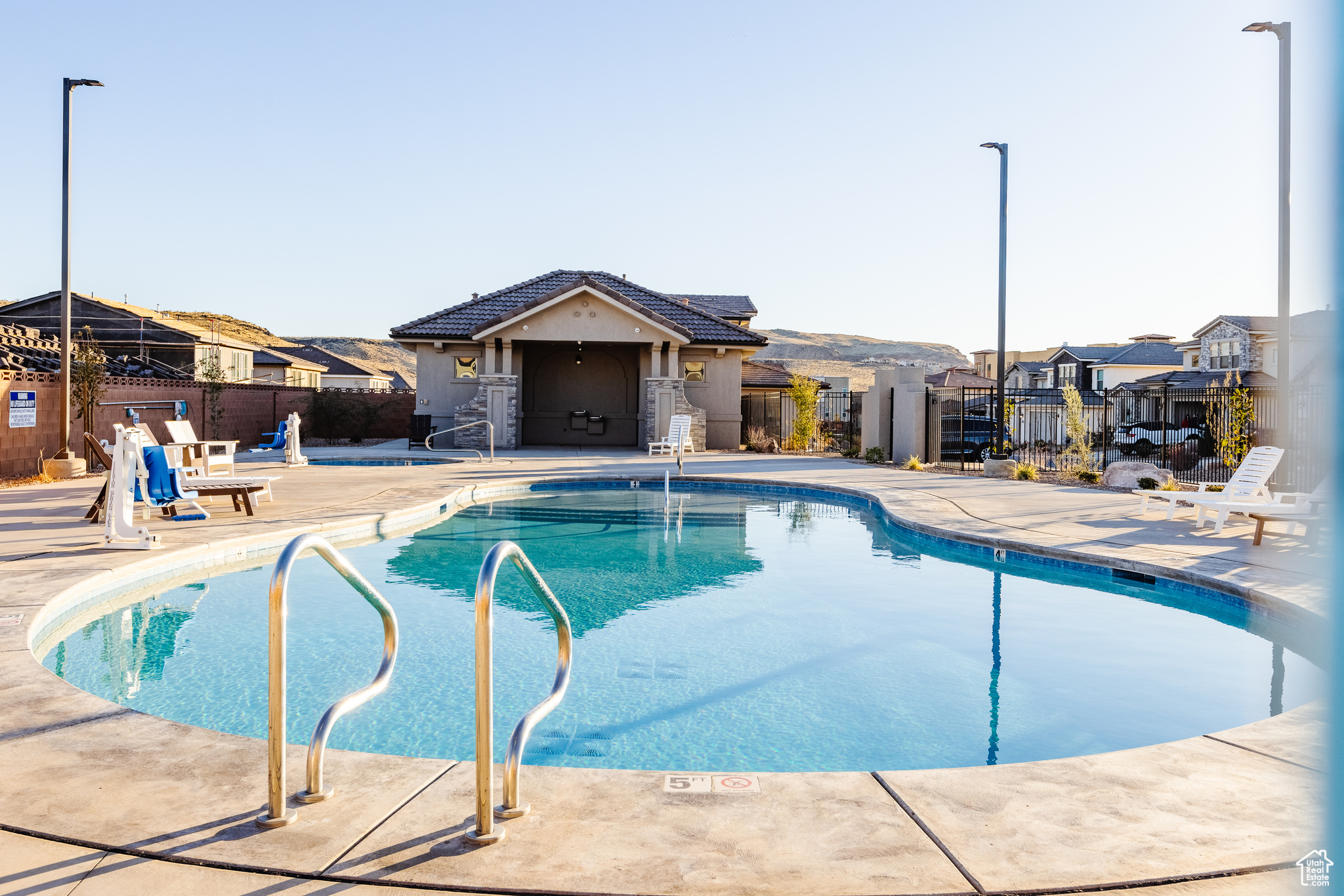 main property photo 35