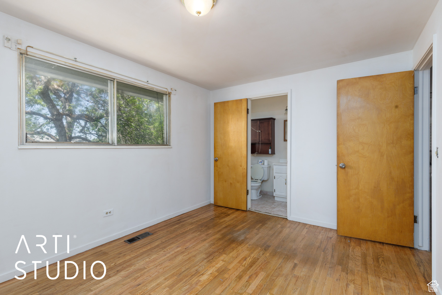 property viewer photo 11