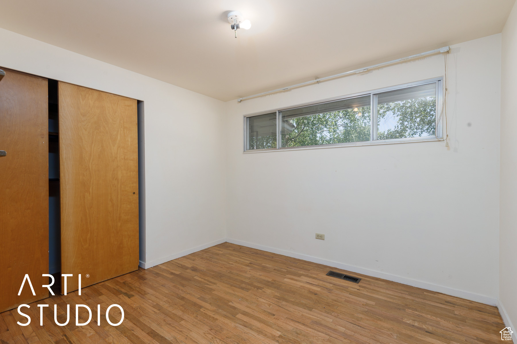 property viewer photo 13