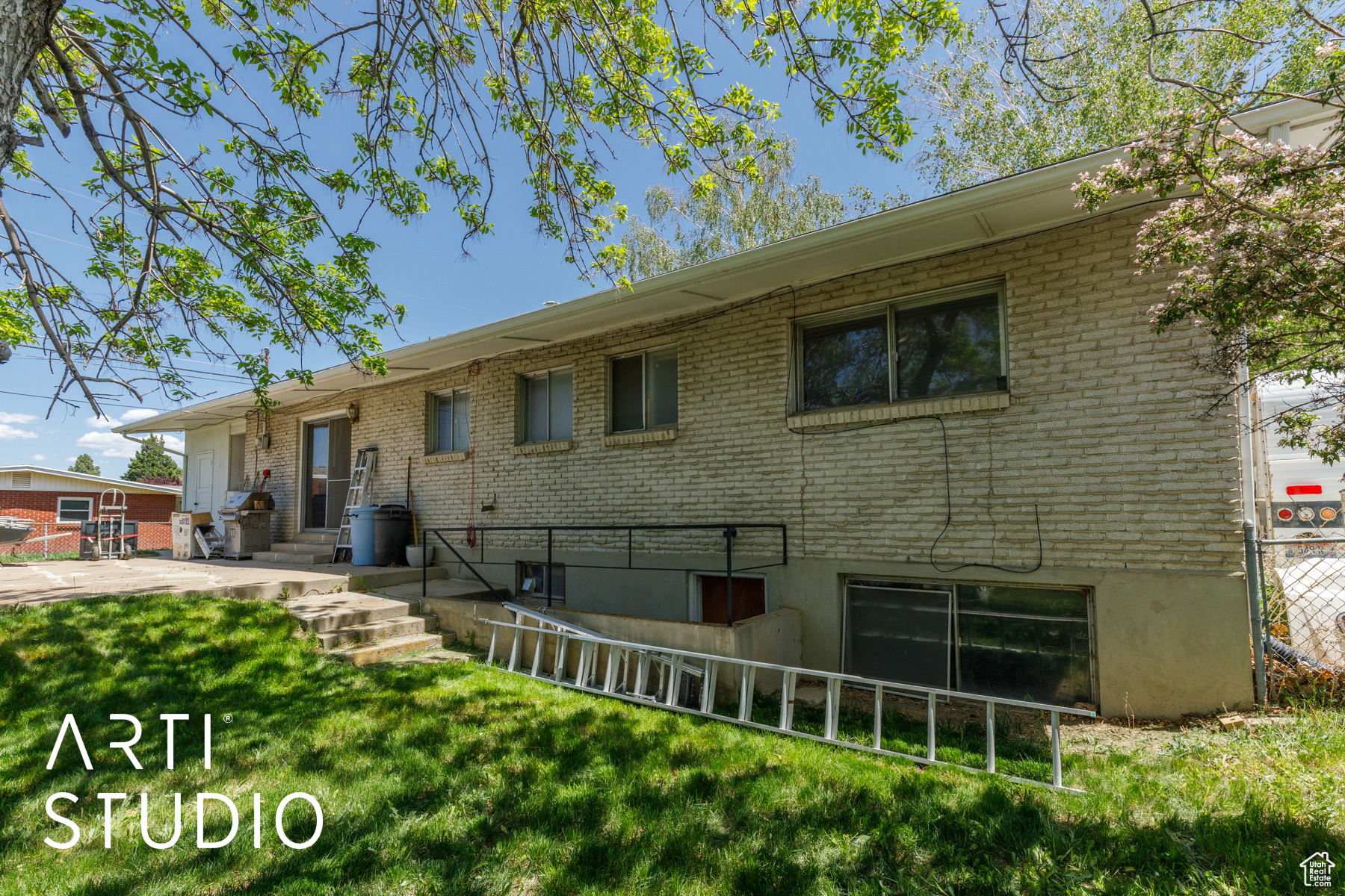 property viewer photo 20
