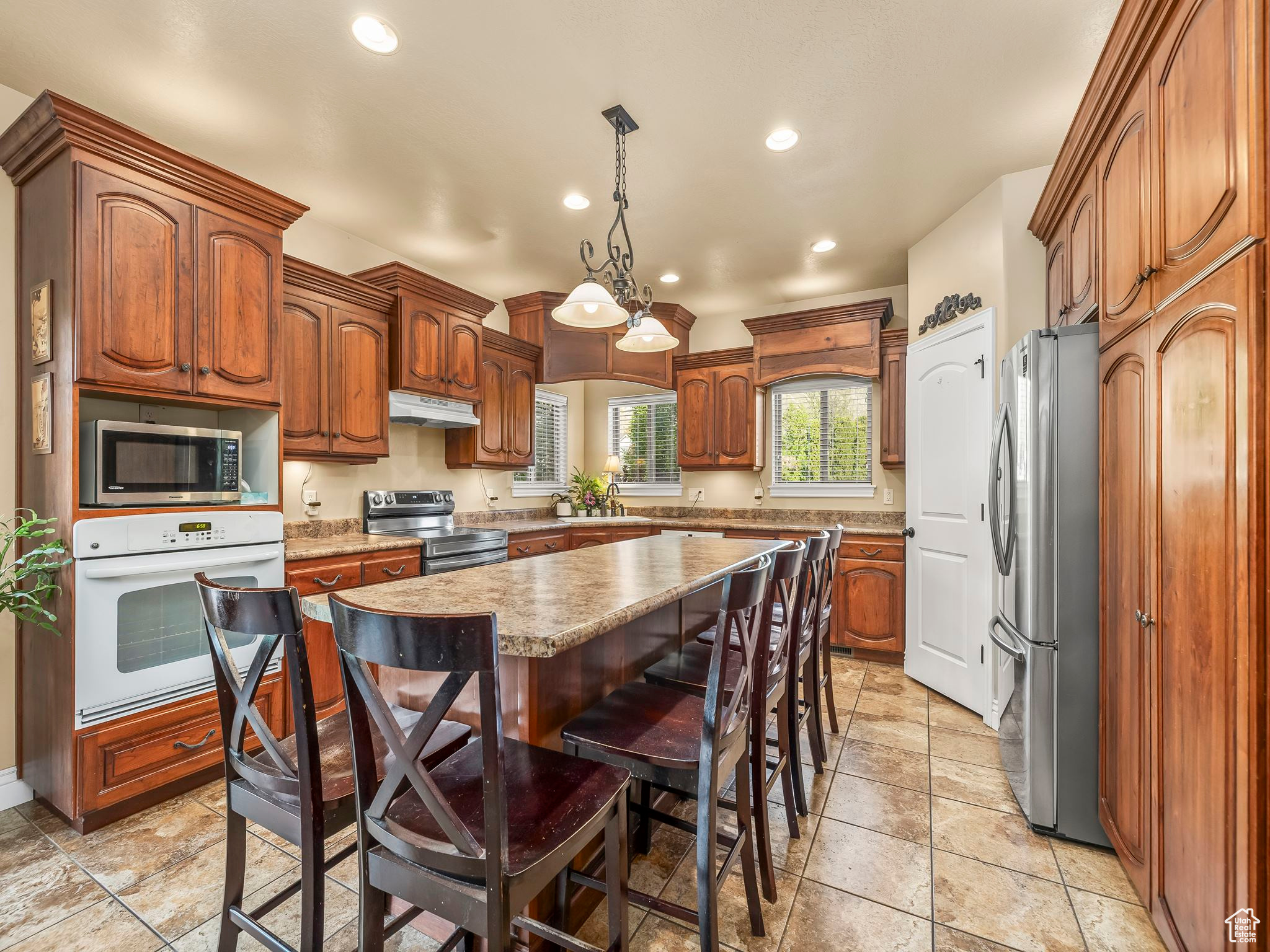 main property photo 15