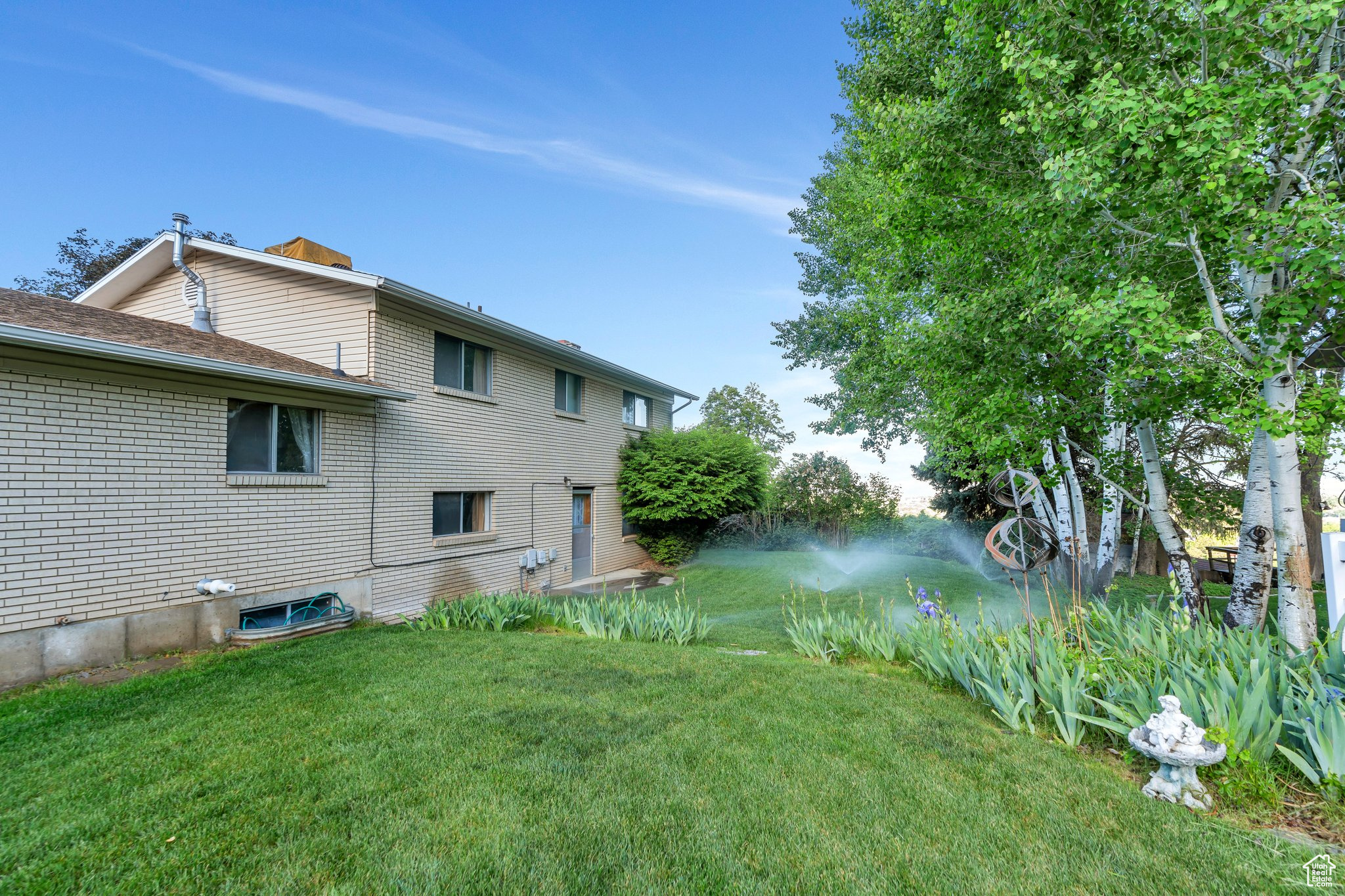 property viewer photo 2