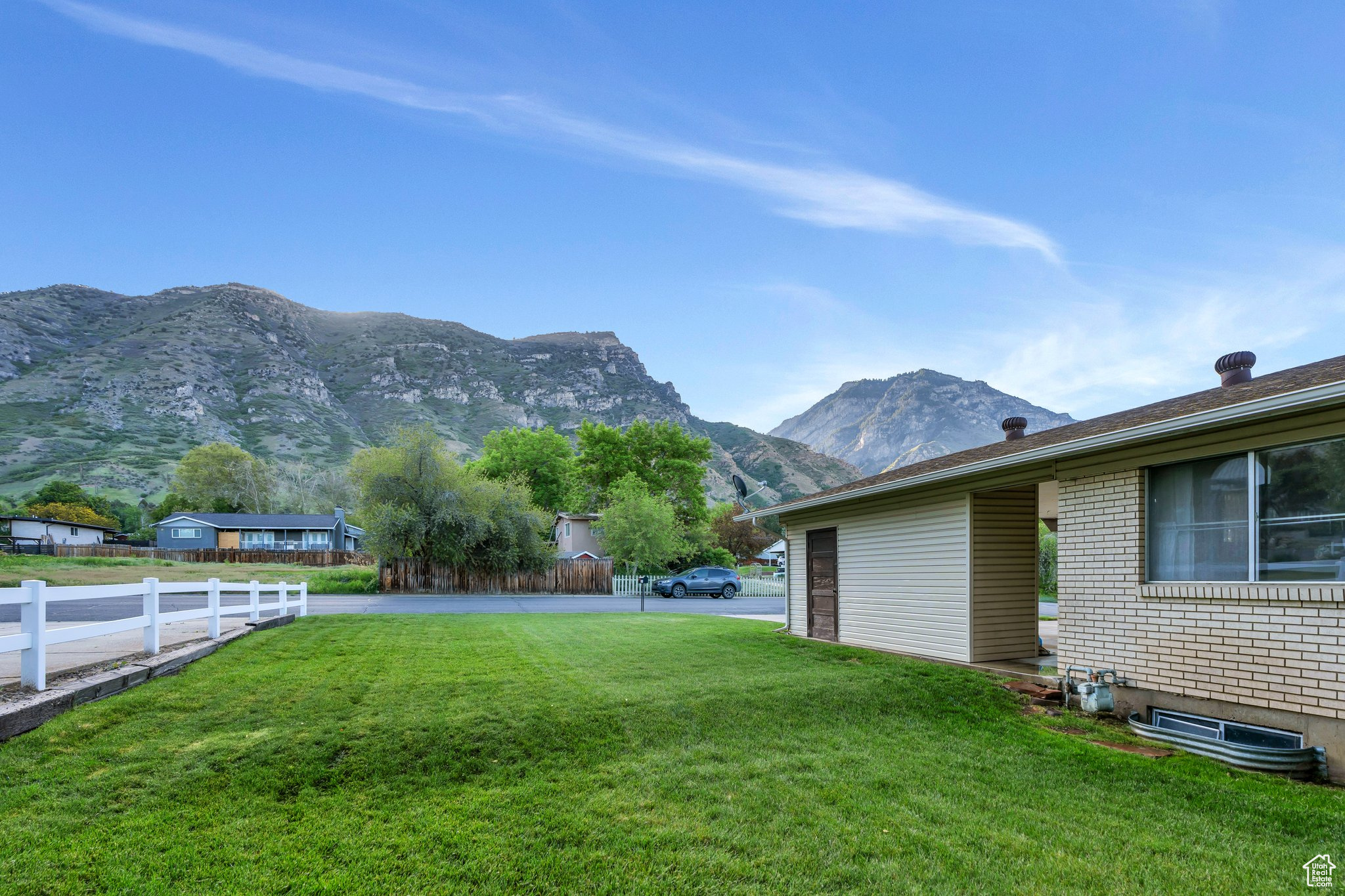 property viewer photo 3