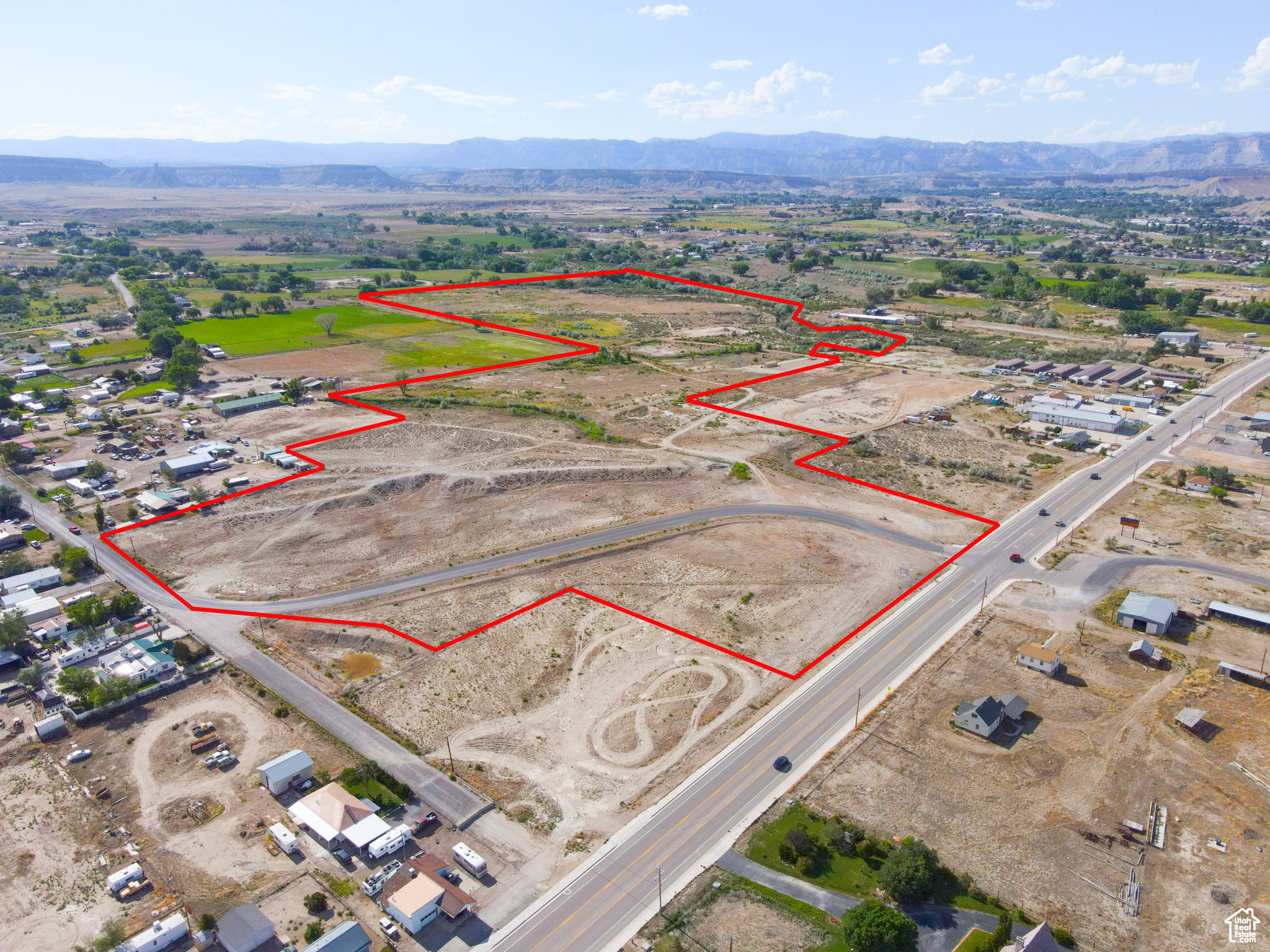main property photo 14
