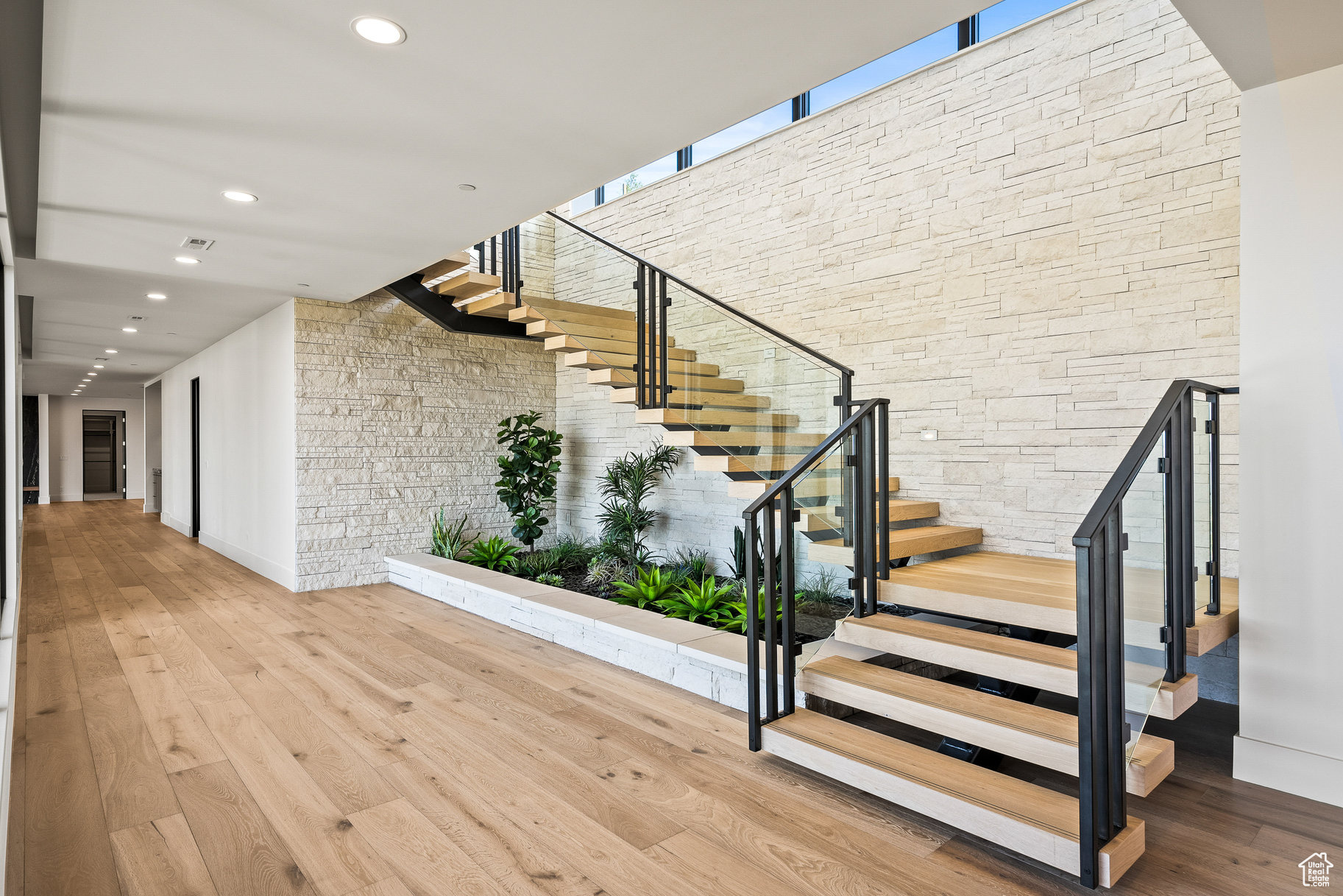 main property photo 59