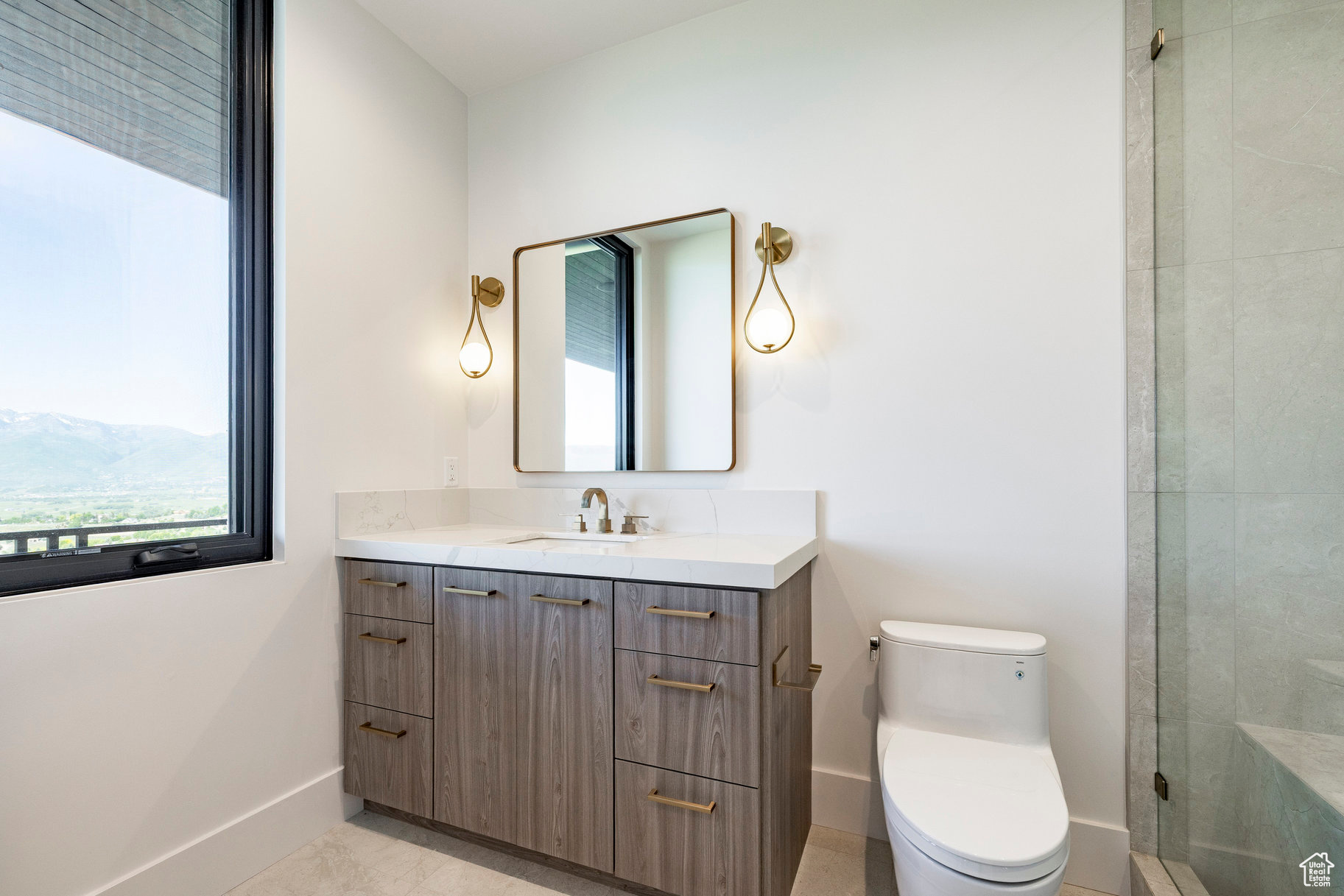 main property photo 70