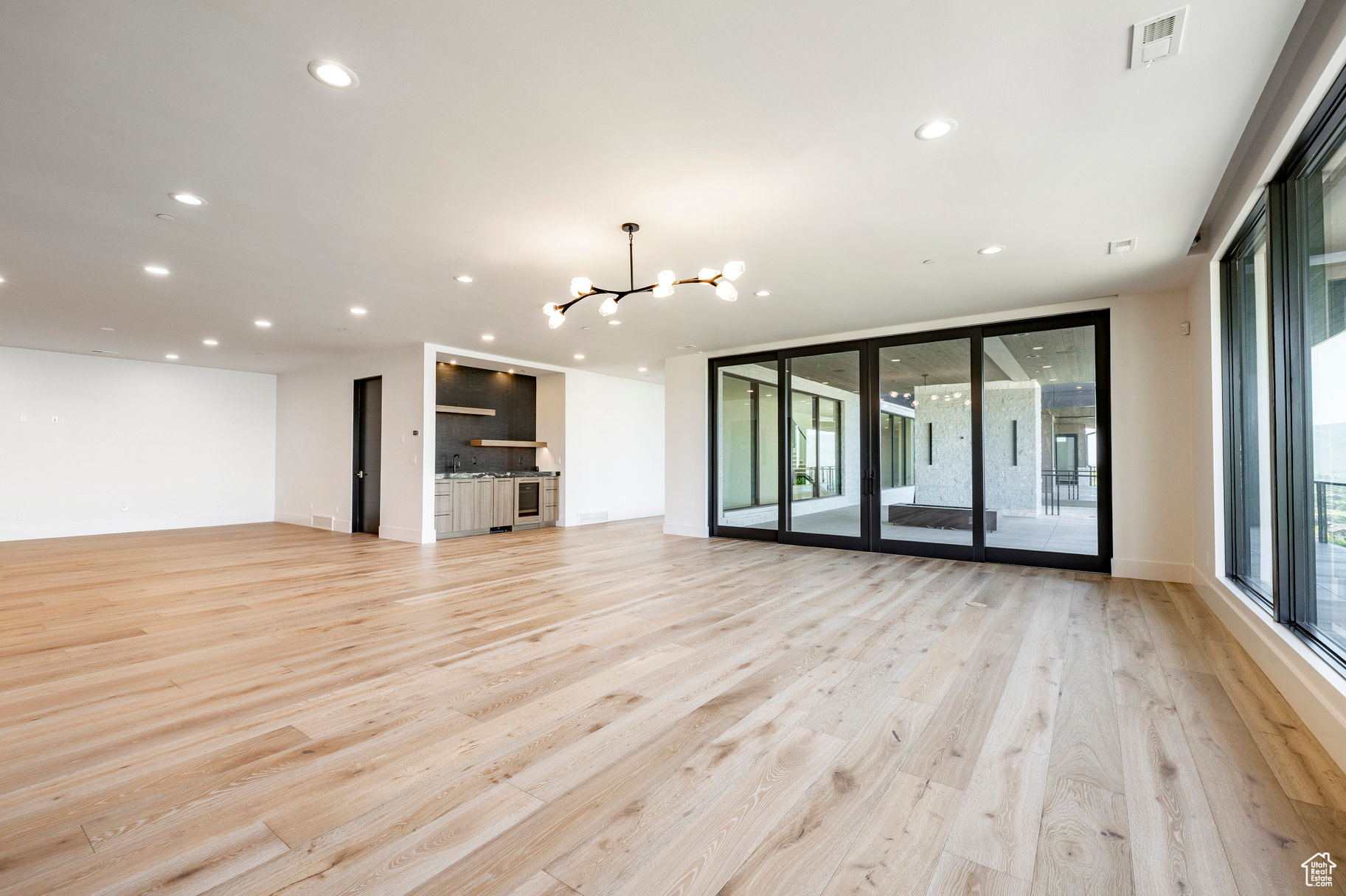 main property photo 75