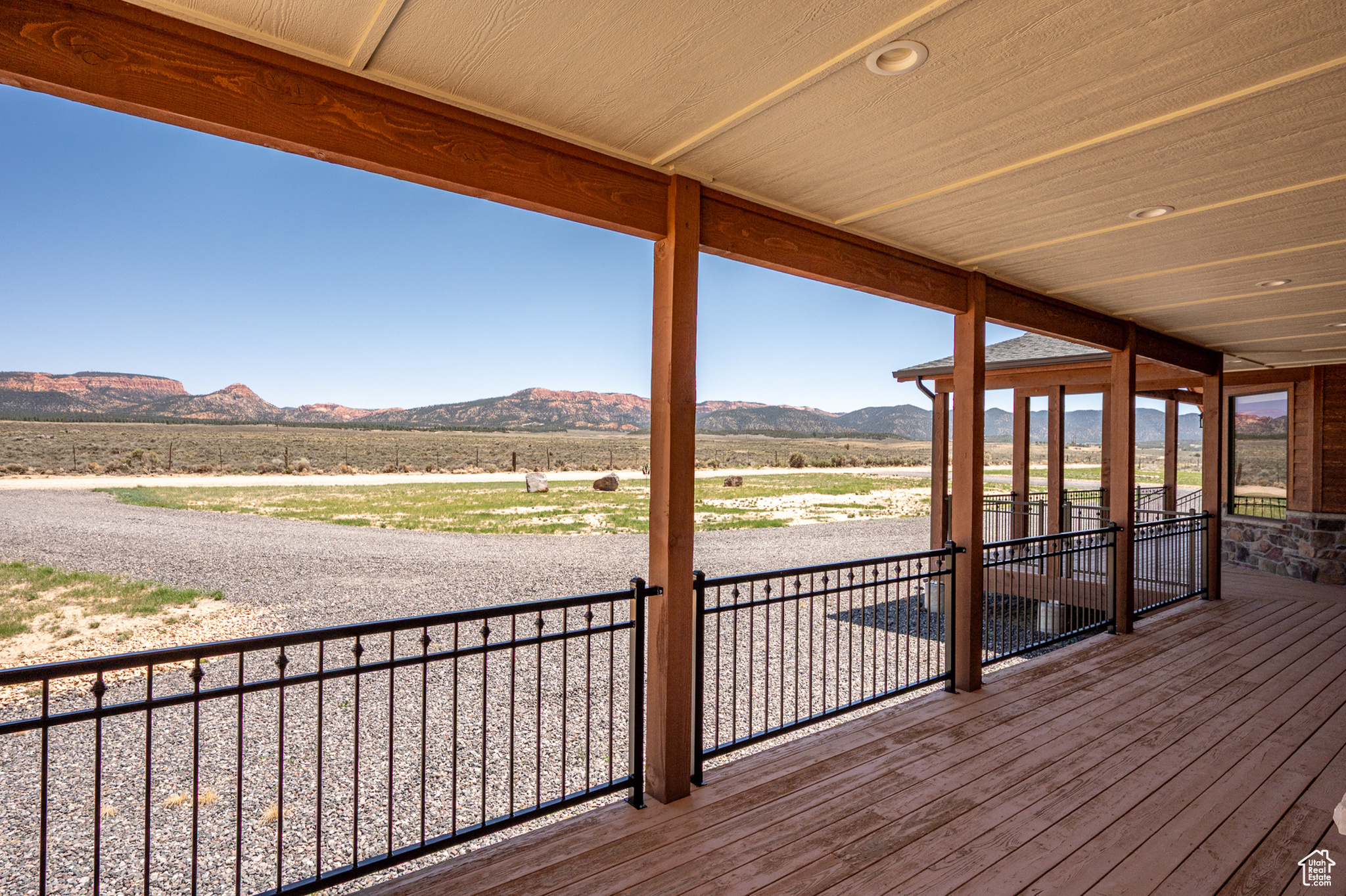 main property photo 37