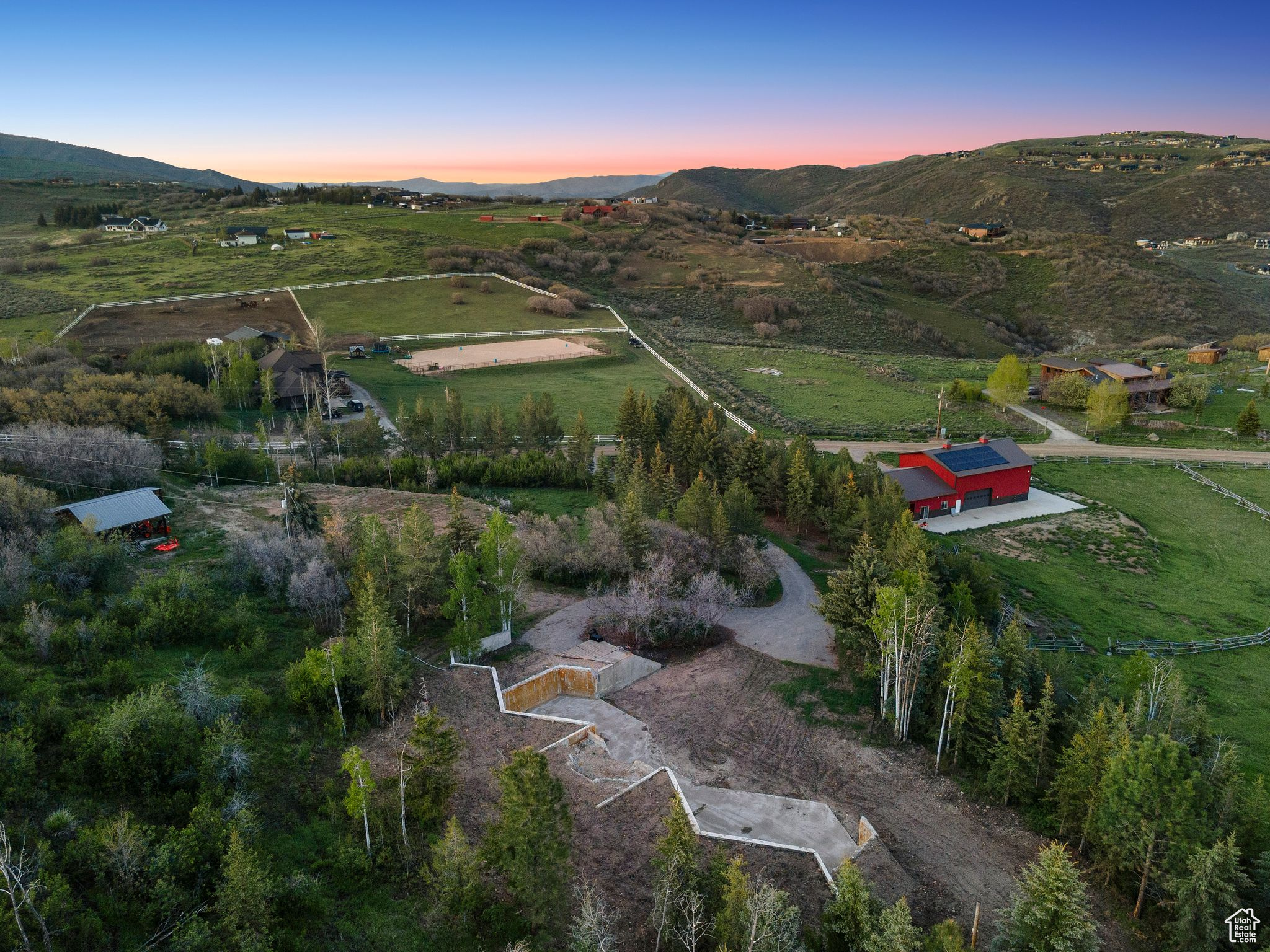 main property photo 15