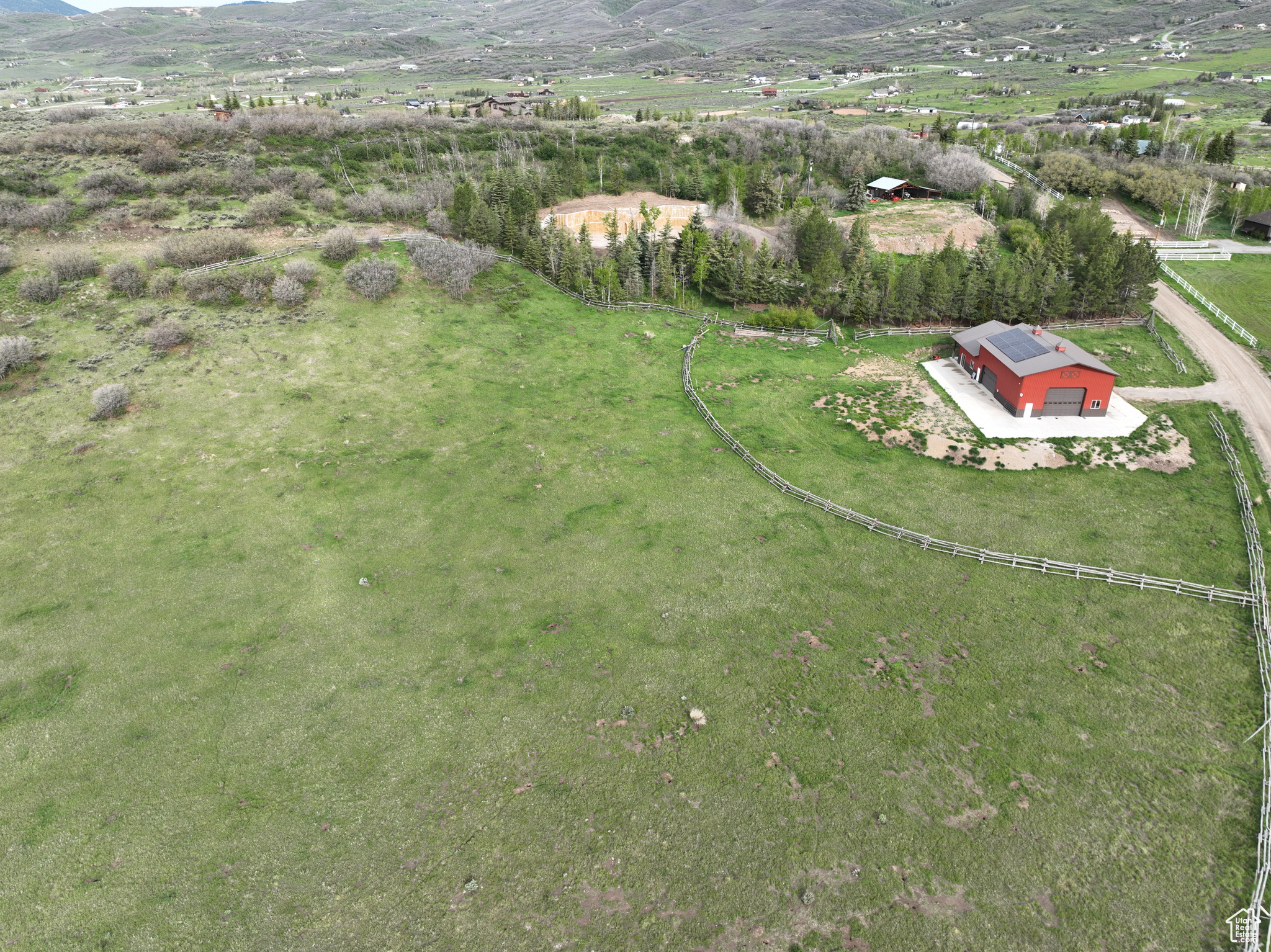 main property photo 33