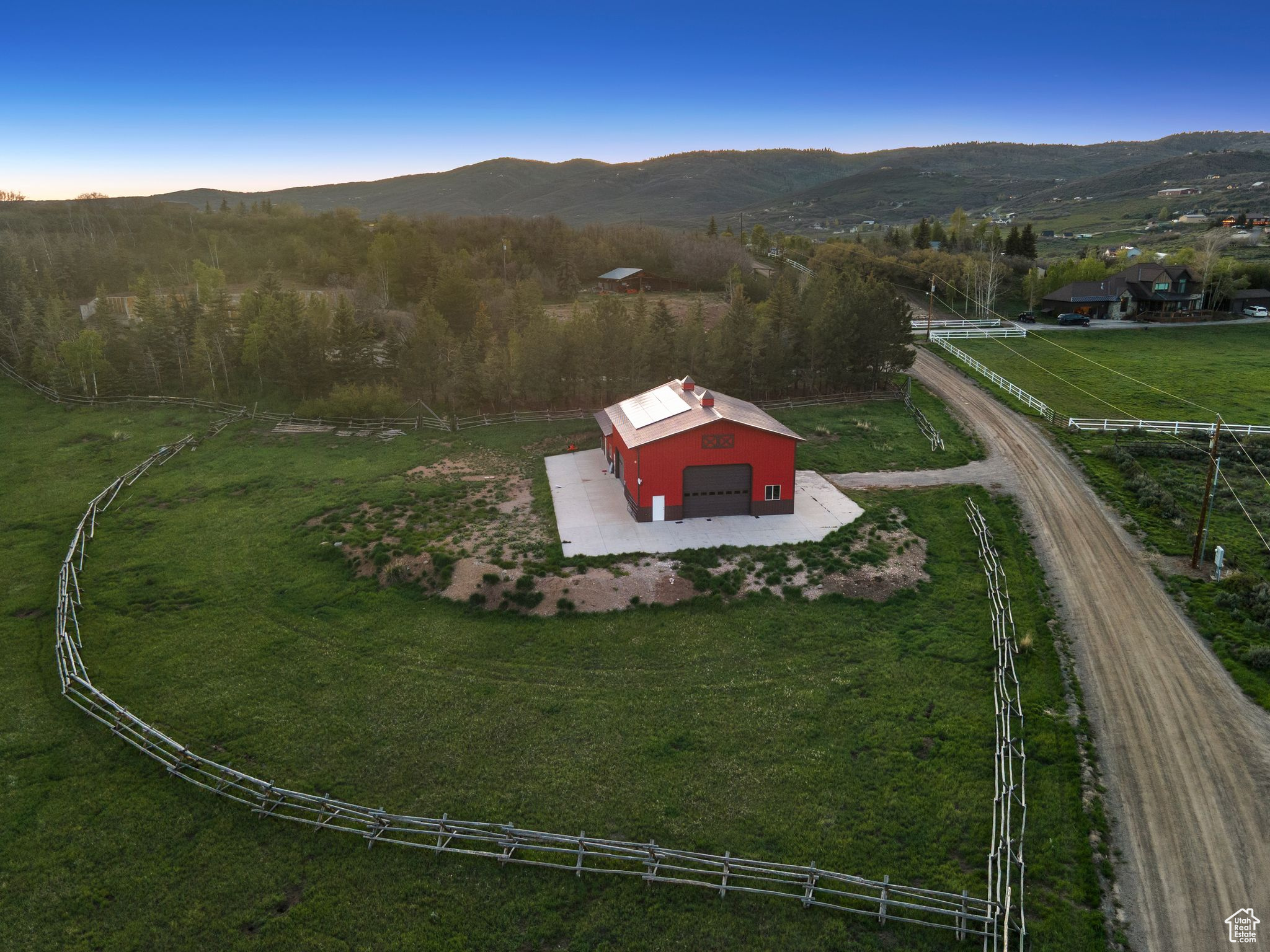 main property photo 7