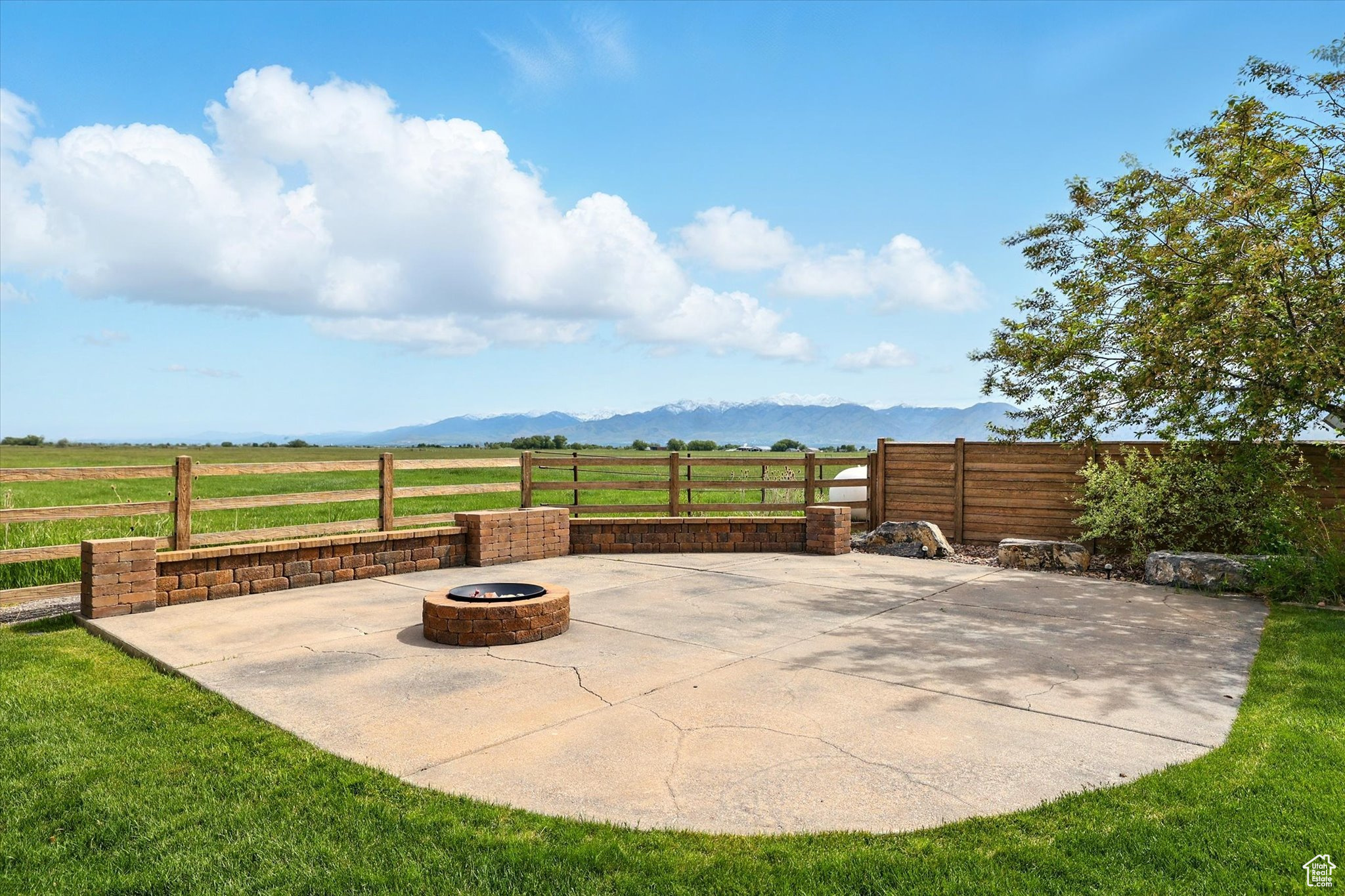 main property photo 18