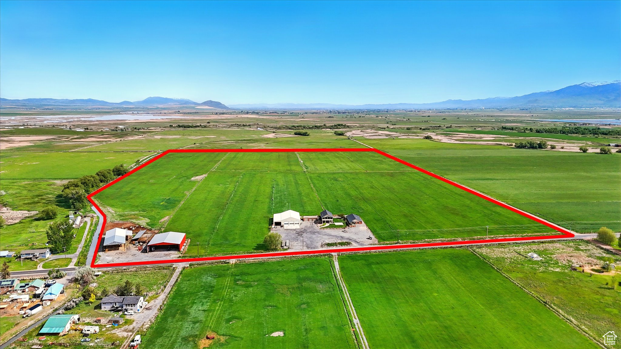 main property photo 11