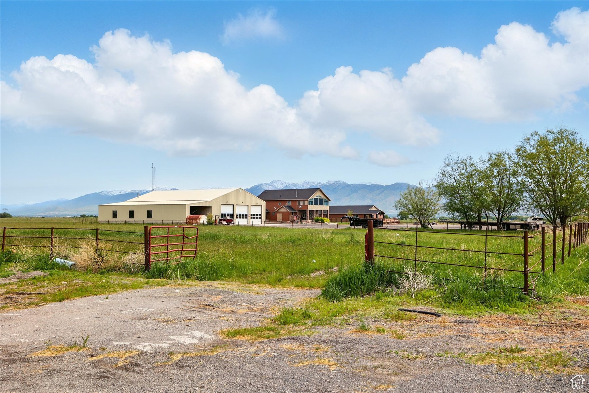 main property photo 5