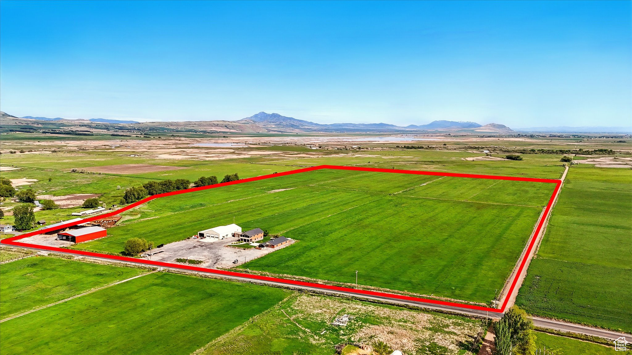 main property photo 8