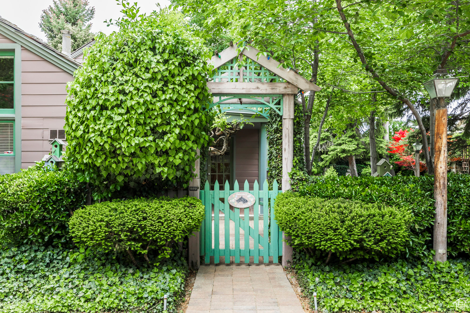 property viewer photo 44