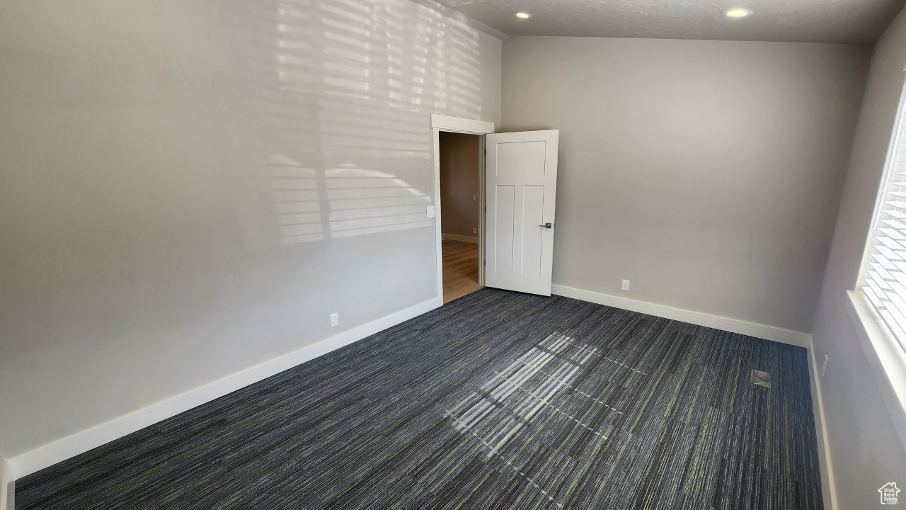 property viewer photo 4