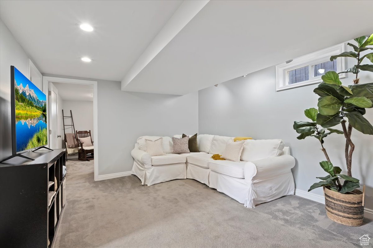 property viewer photo 20