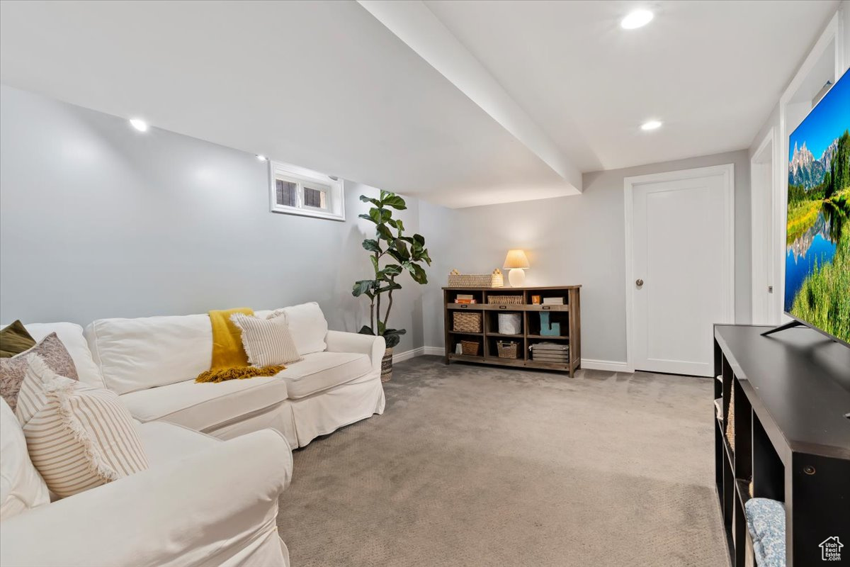 property viewer photo 9