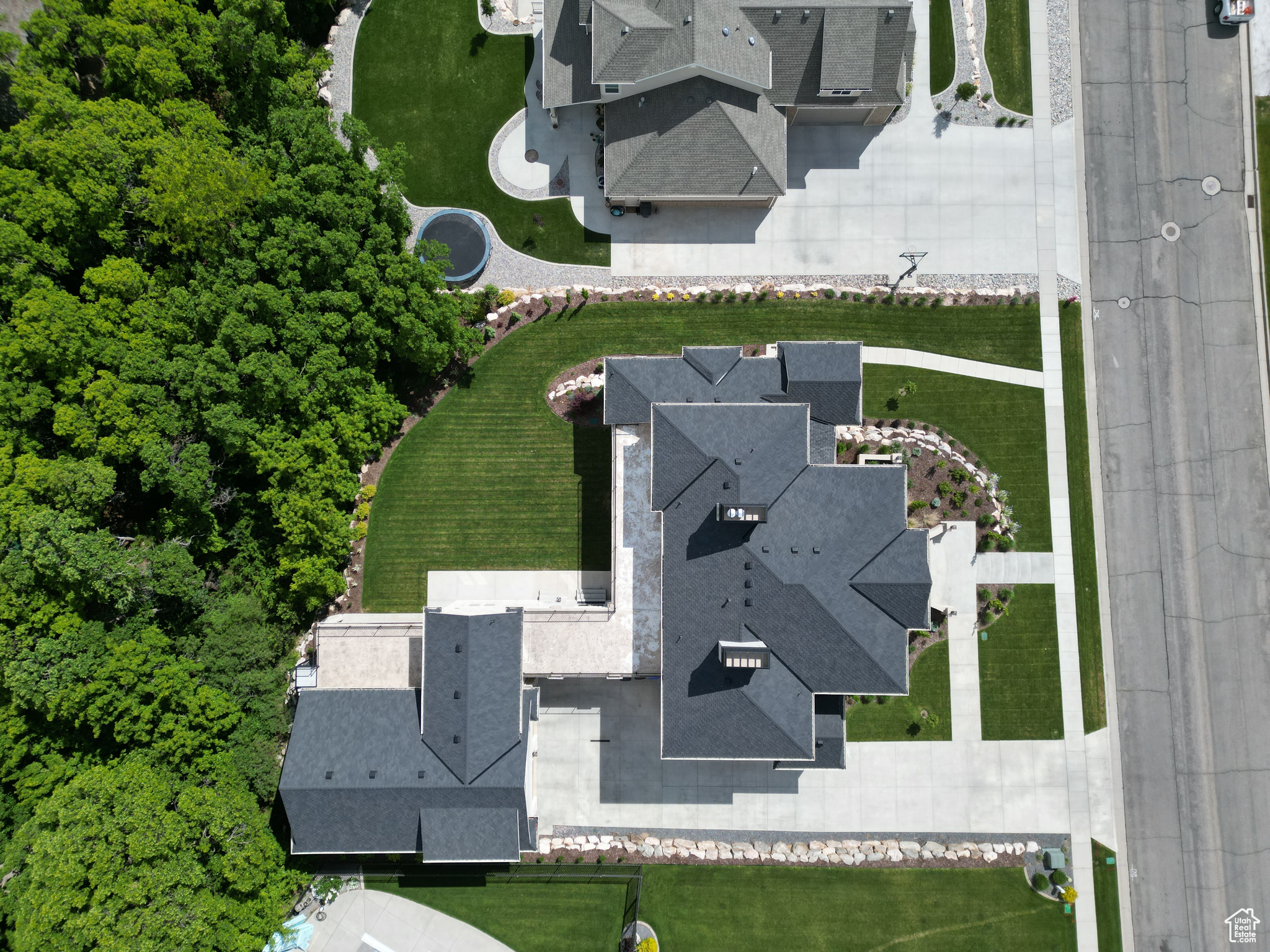 main property photo 112