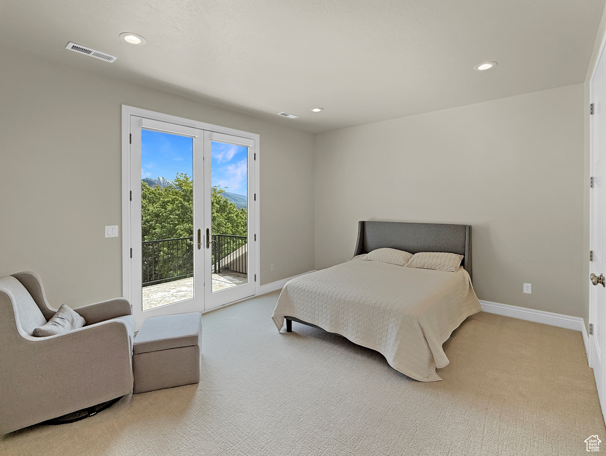 main property photo 75