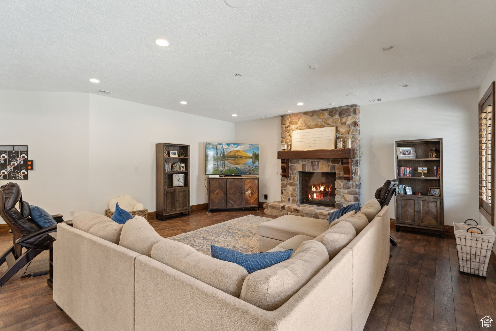main property photo 76