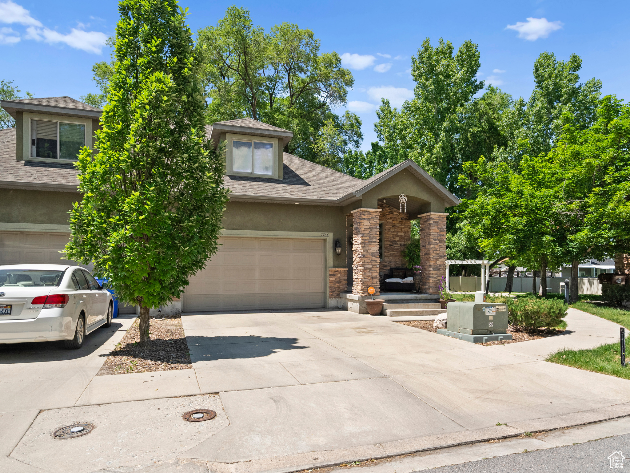 property viewer photo 1