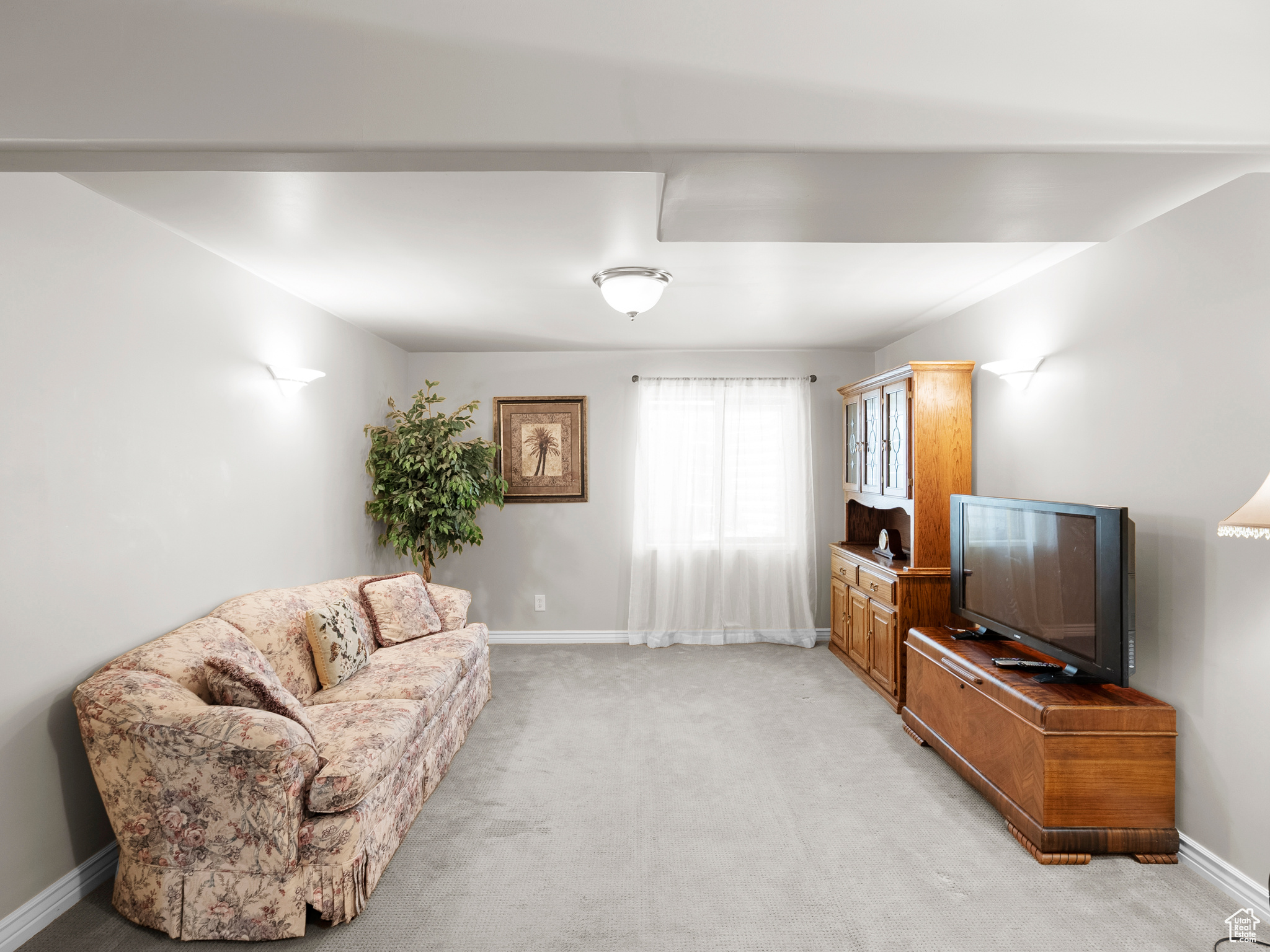 property viewer photo 18
