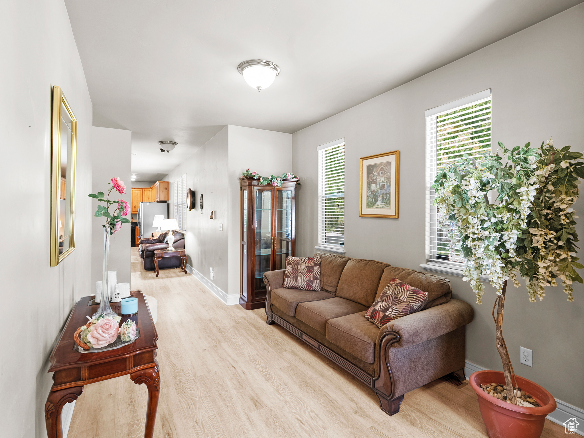 property viewer photo 2
