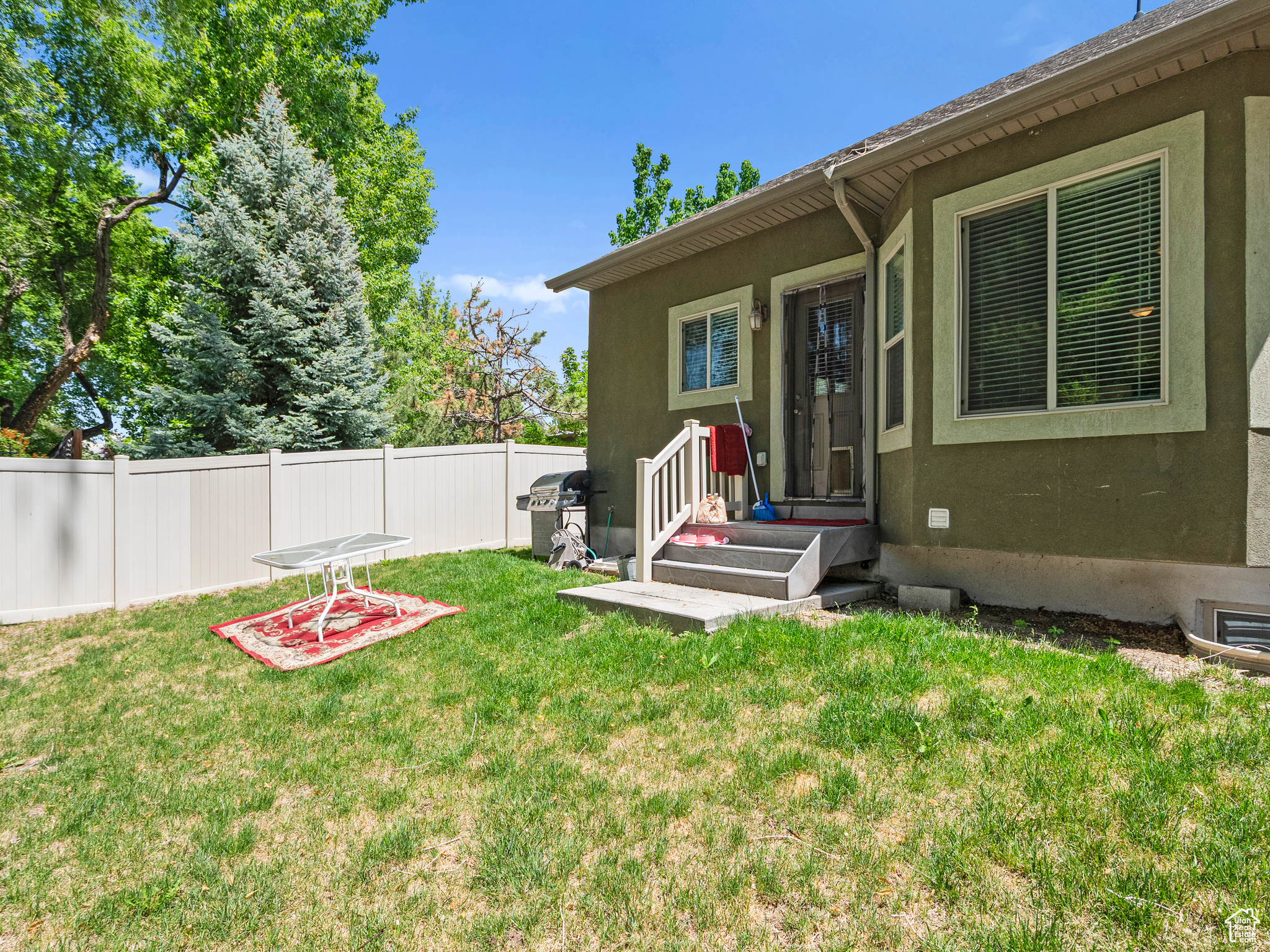 property viewer photo 24