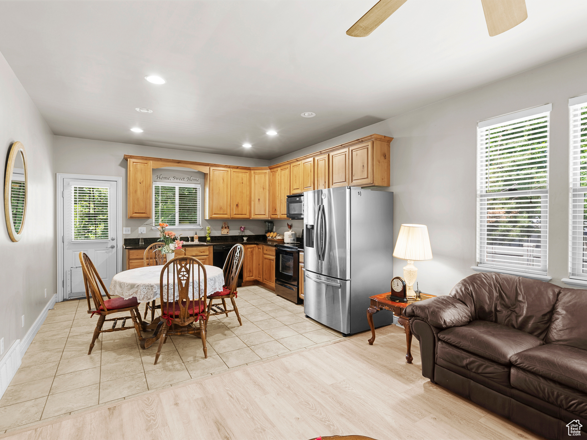 property viewer photo 5