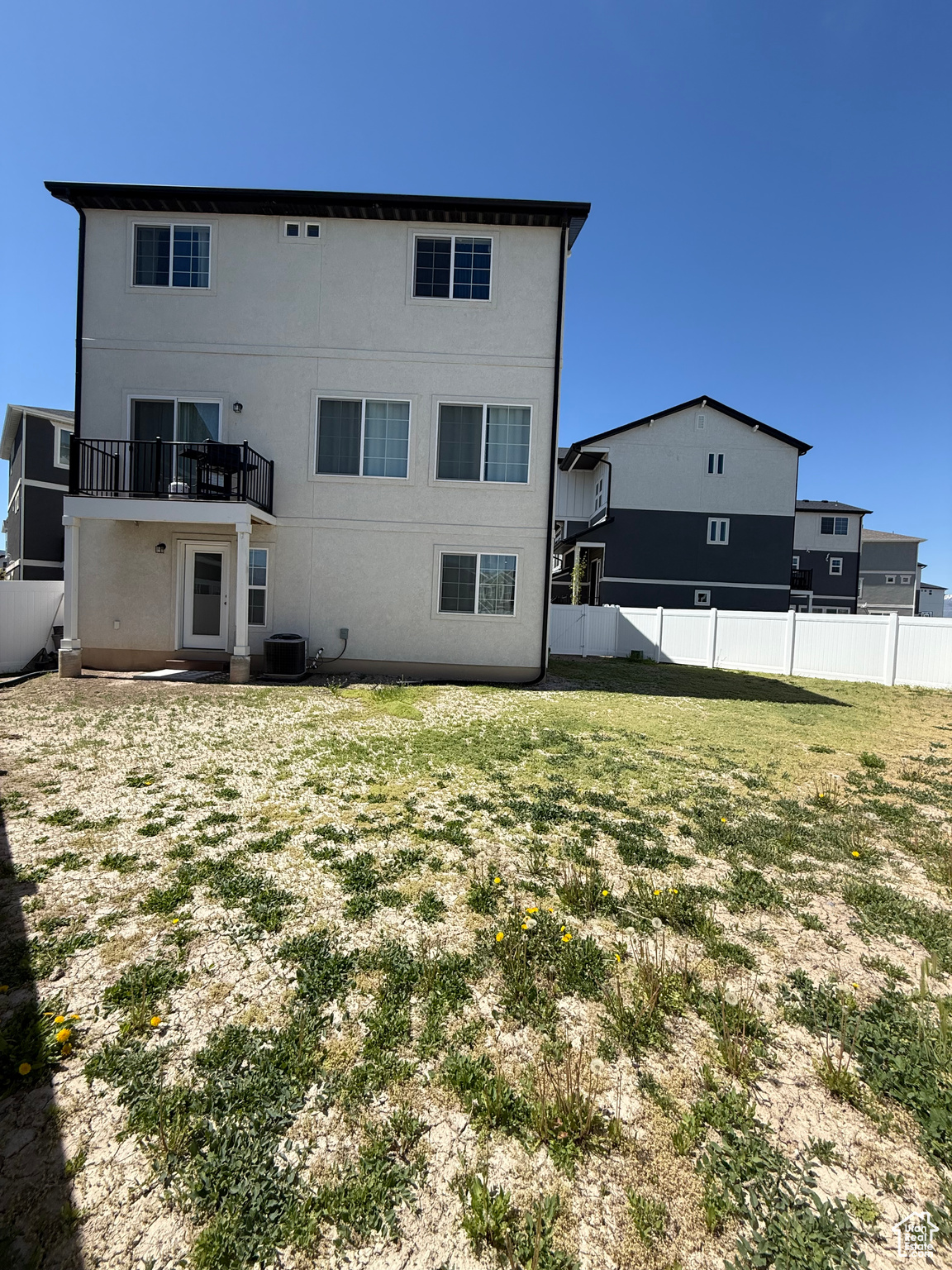 main property photo 11