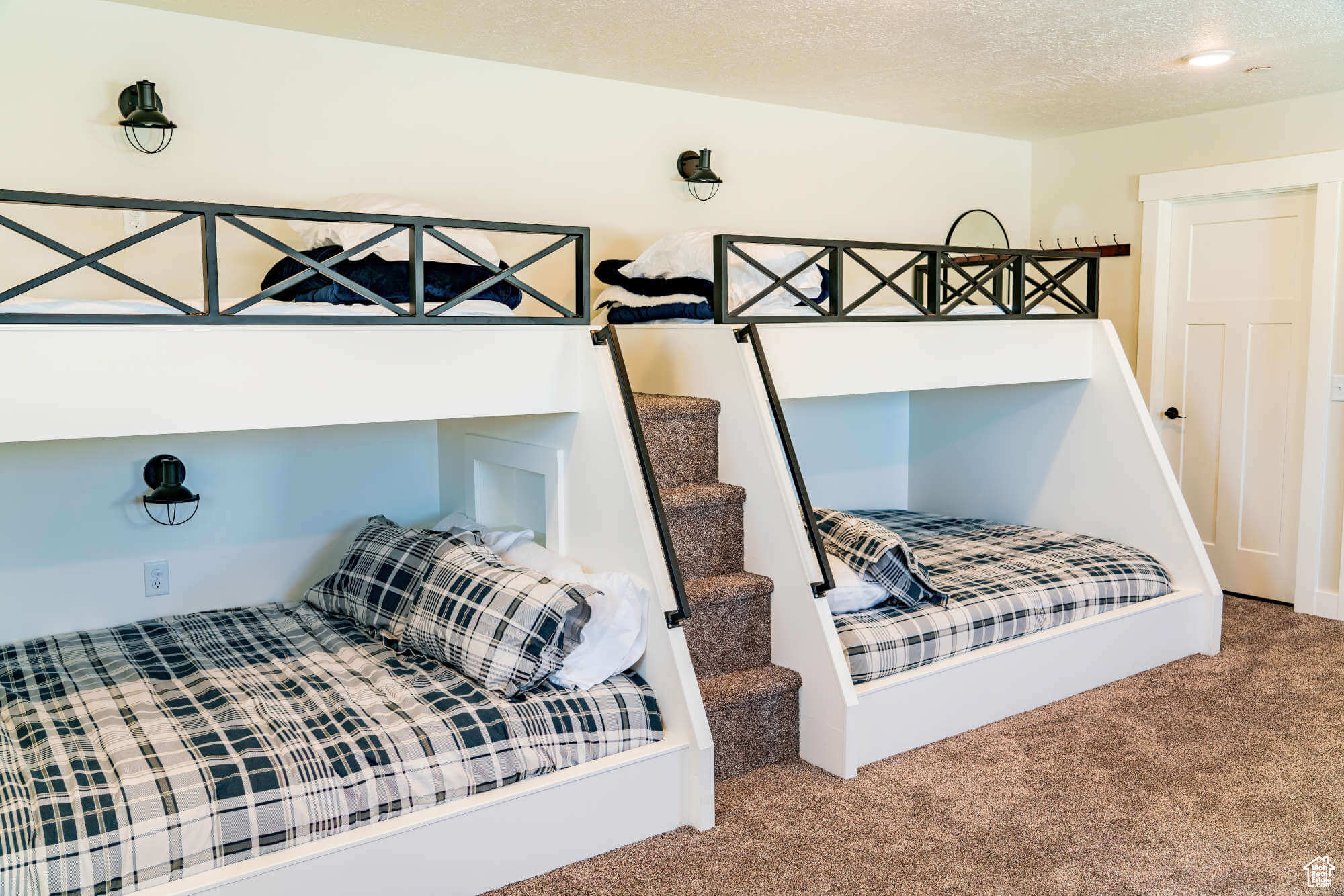 main property photo 128