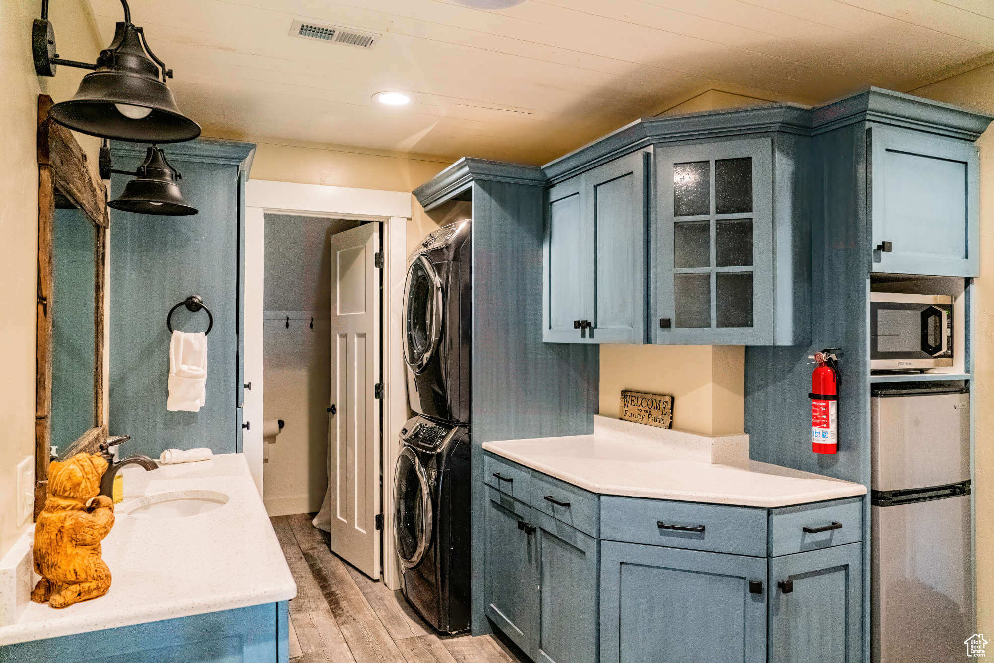 main property photo 74
