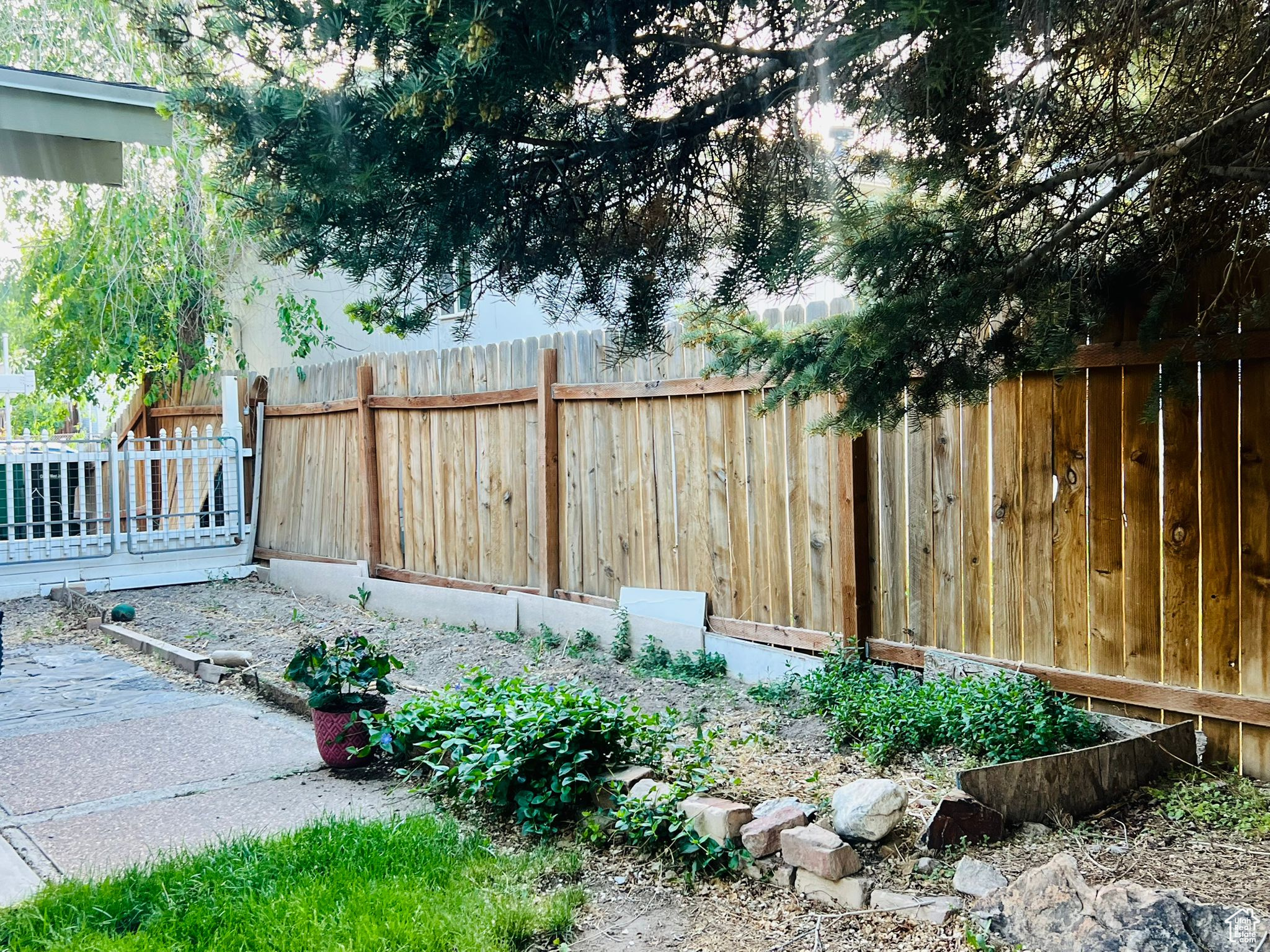 property viewer photo 5