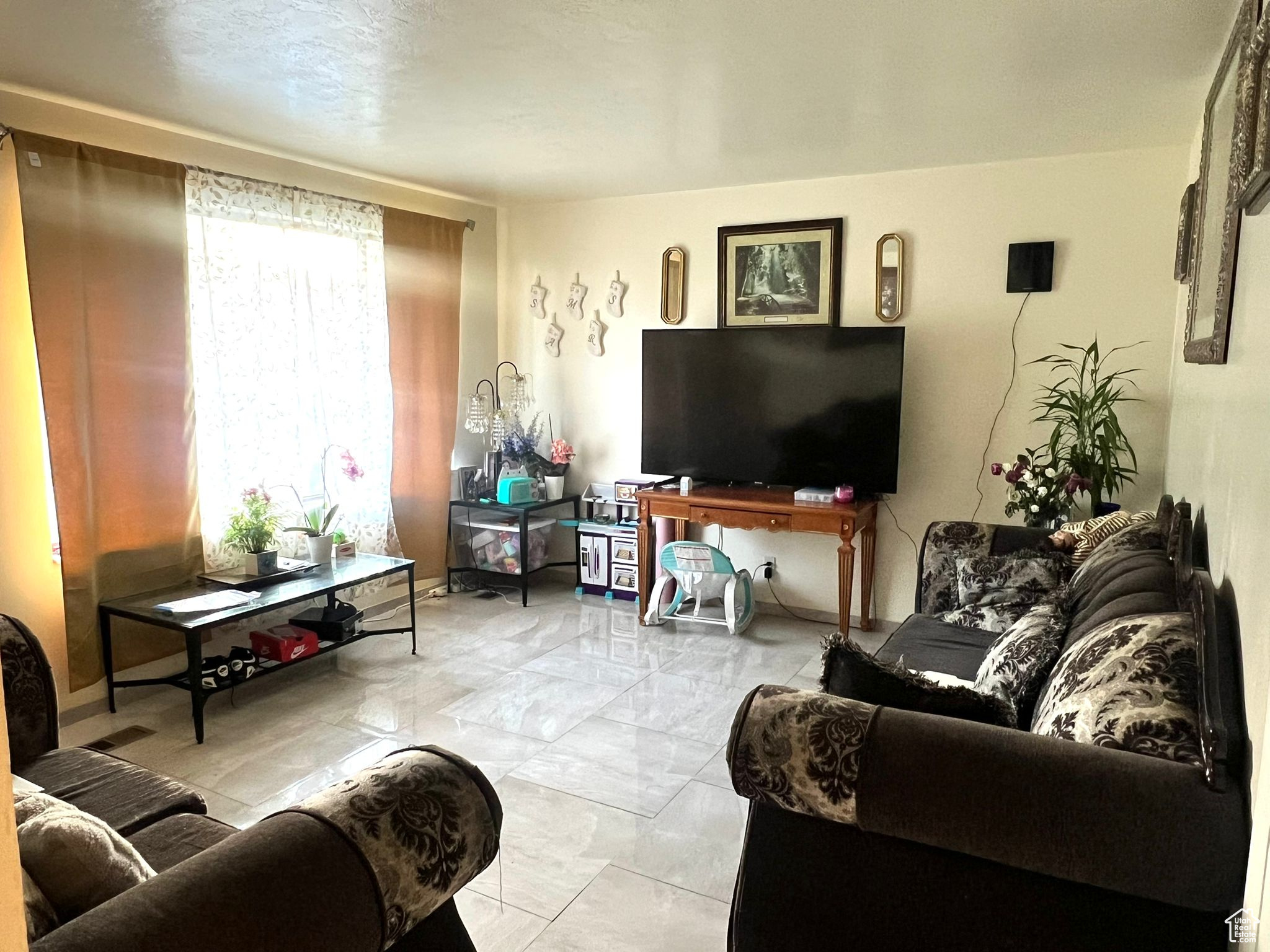 property viewer photo 8